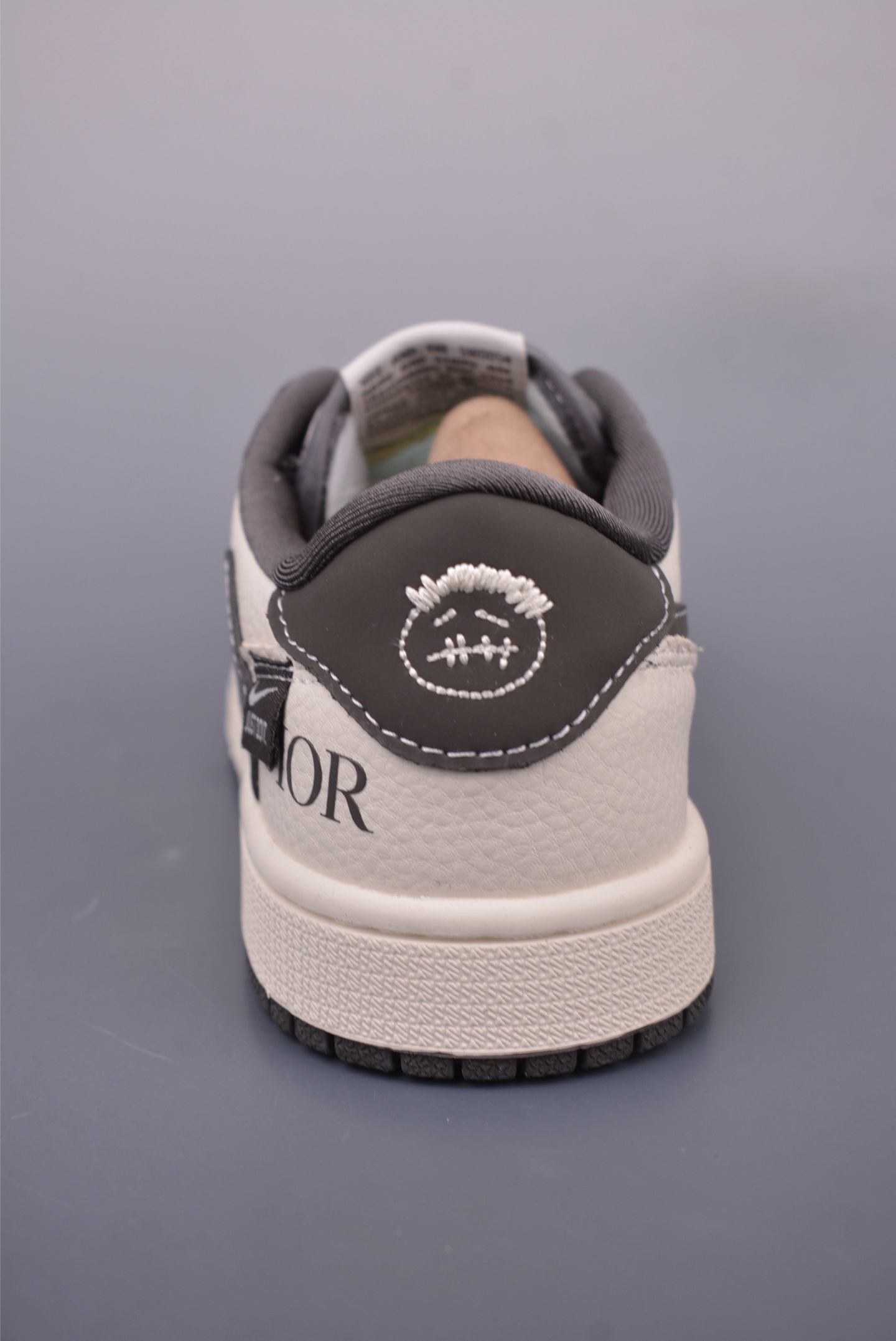 Fragment x Travis Scott x Dior Air Jordan 1 Low 三方联名倒钩 XS2024-039