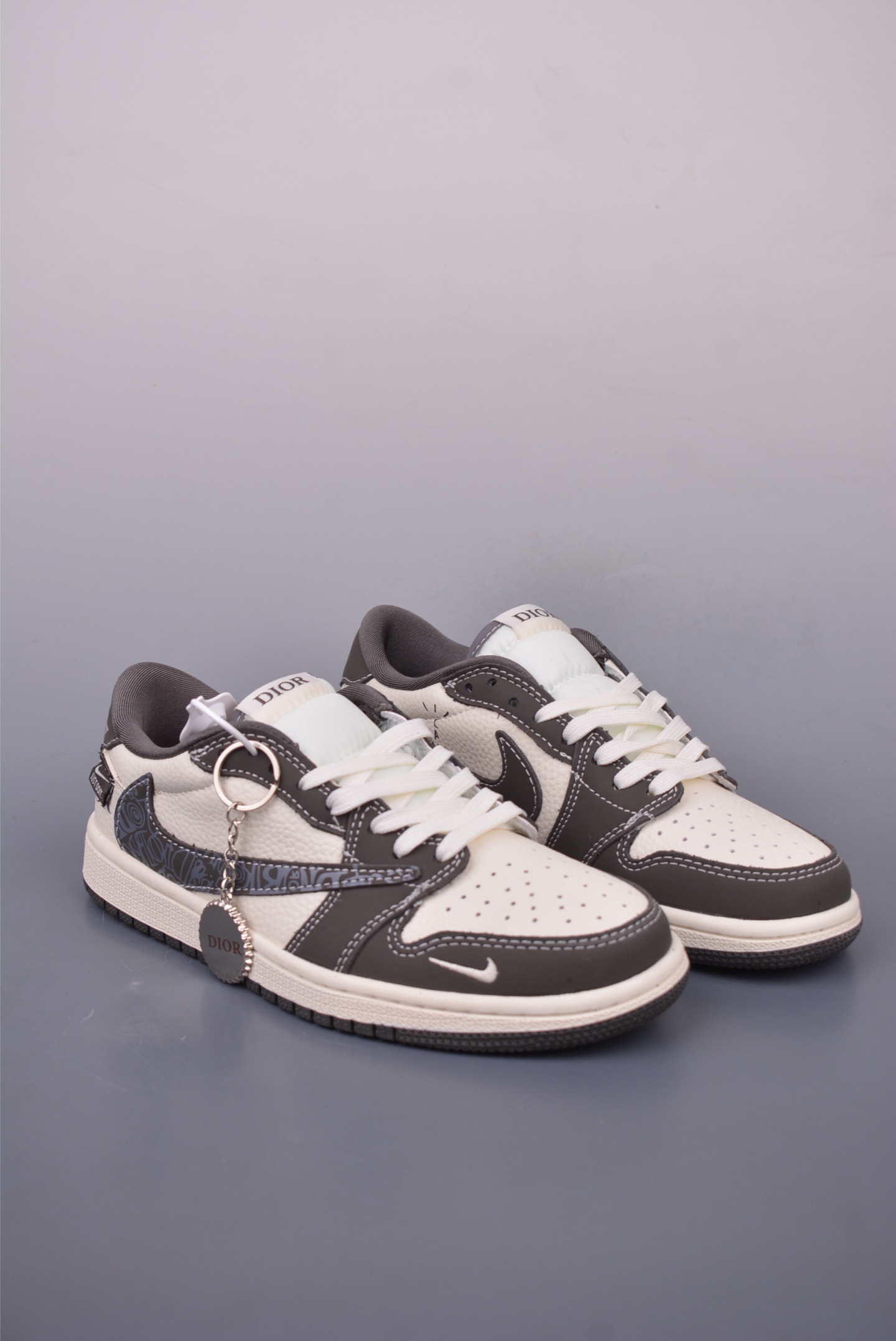 Fragment x Travis Scott x Dior Air Jordan 1 Low 三方联名倒钩 XS2024-039