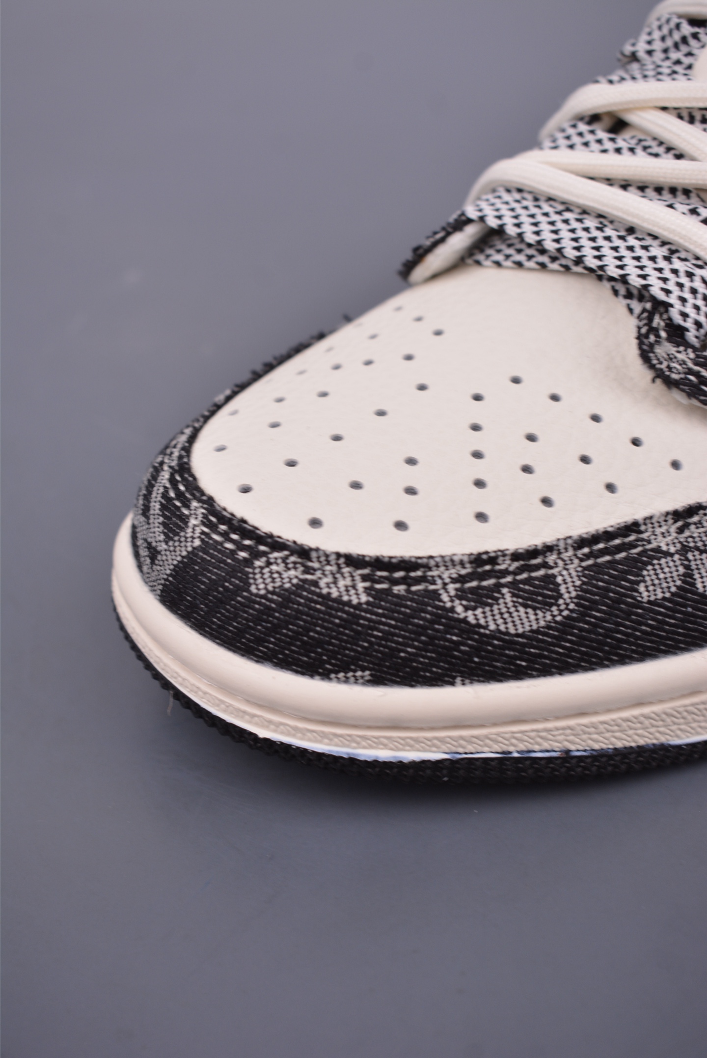 Nike Jordan Air Jordan 1 LV联名 绑带解构 YX5066-323