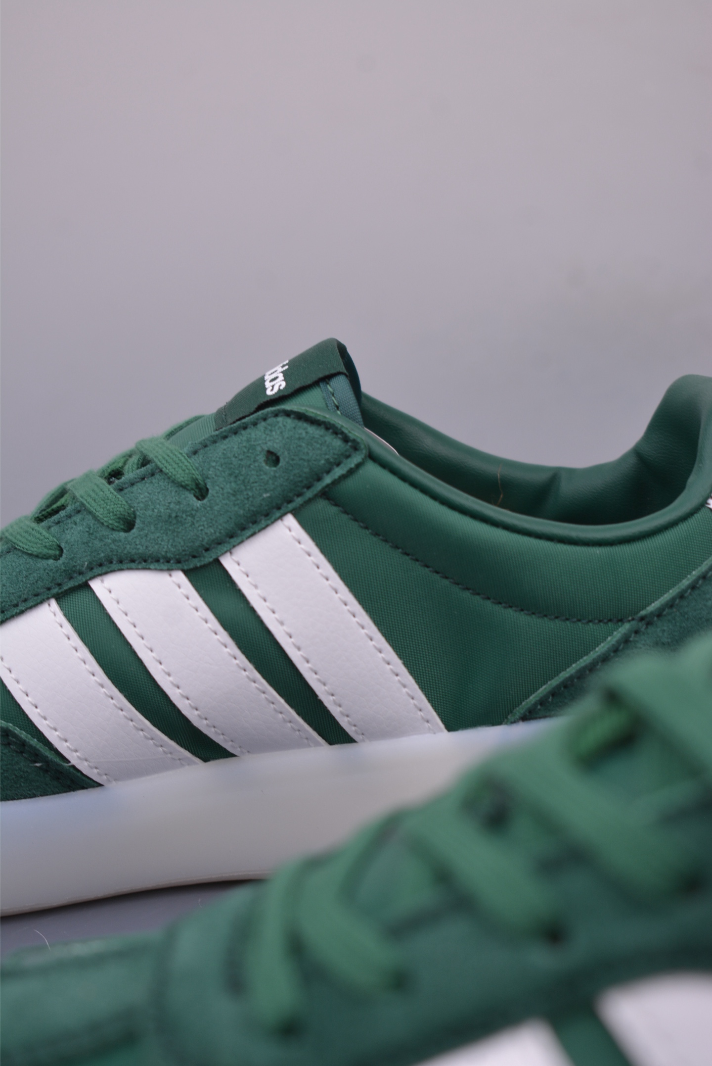 180 Adidas Barreda Decode 阿迪舒适减震低帮休闲板鞋 JI2318