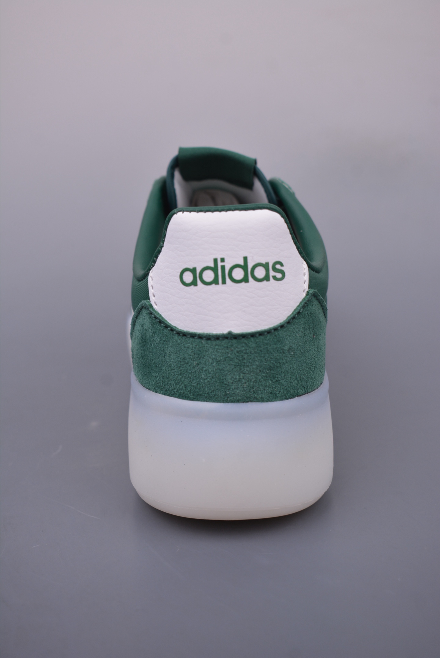180 Adidas Barreda Decode 阿迪舒适减震低帮休闲板鞋 JI2318