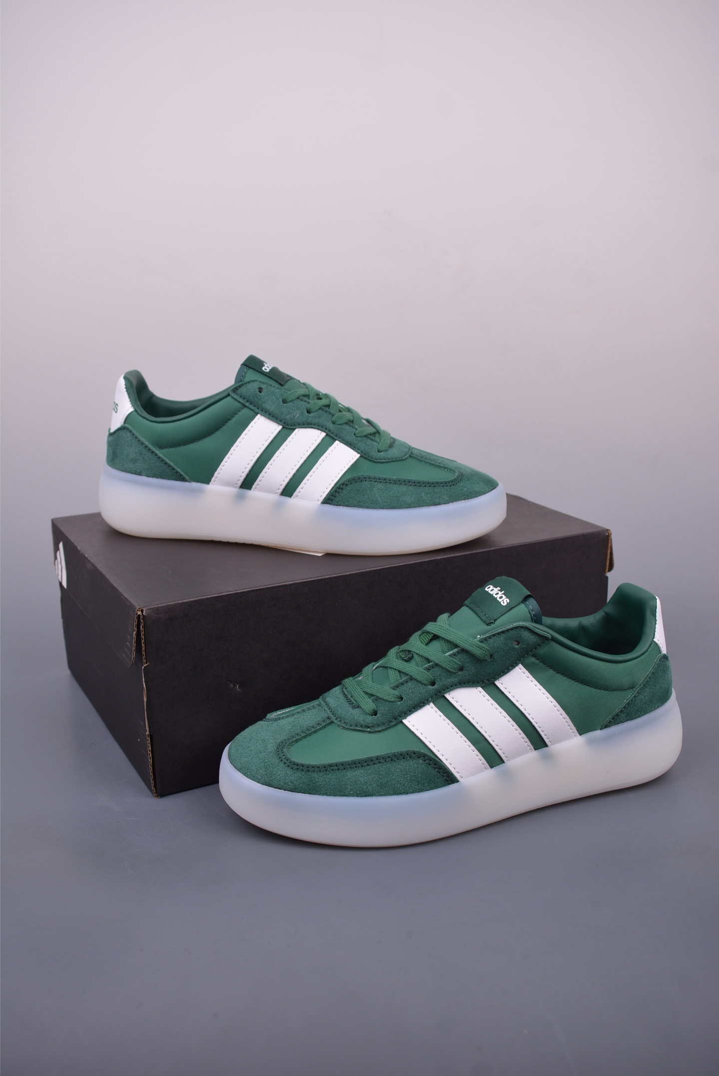 180 Adidas Barreda Decode 阿迪舒适减震低帮休闲板鞋 JI2318