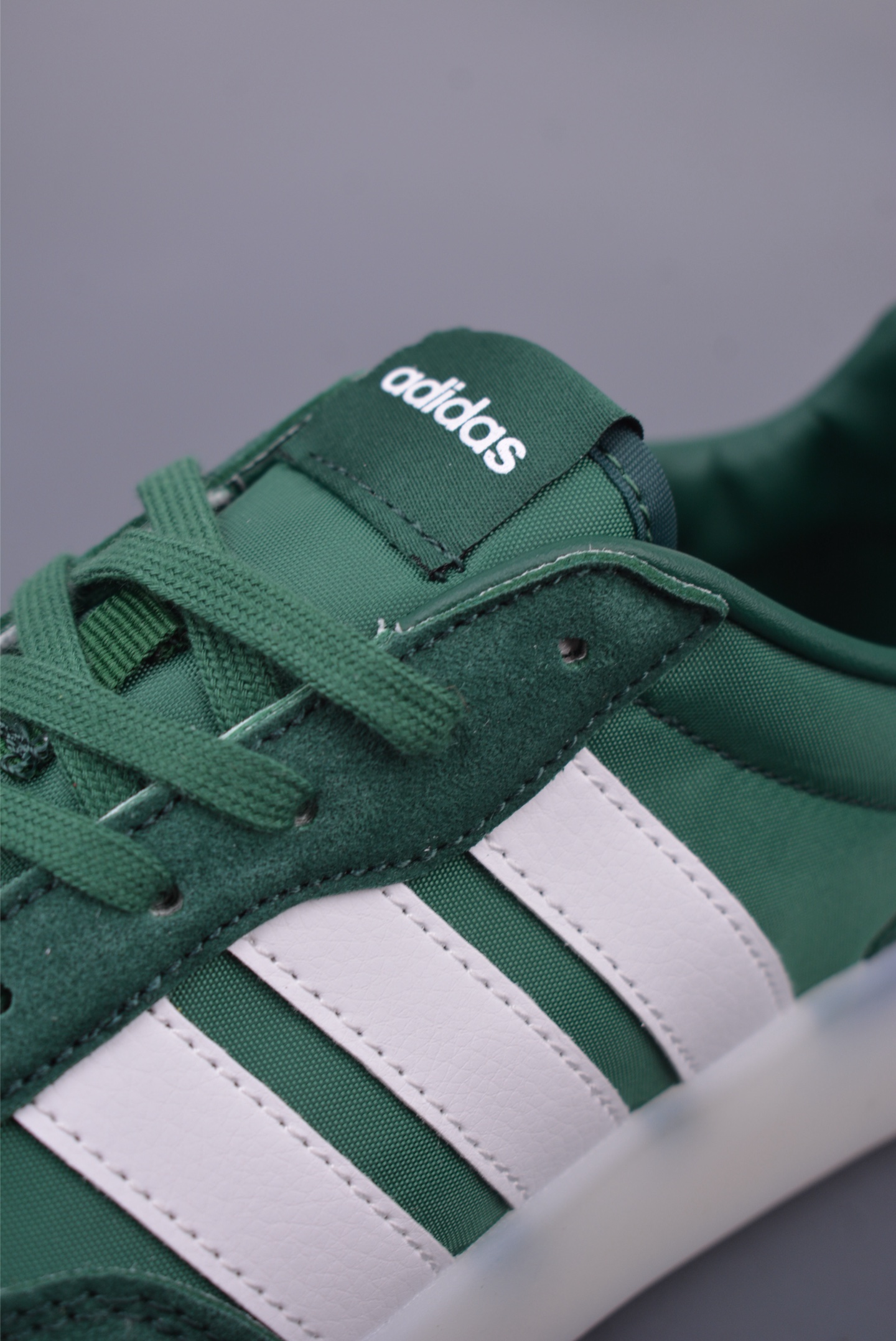 180 Adidas Barreda Decode 阿迪舒适减震低帮休闲板鞋 JI2318