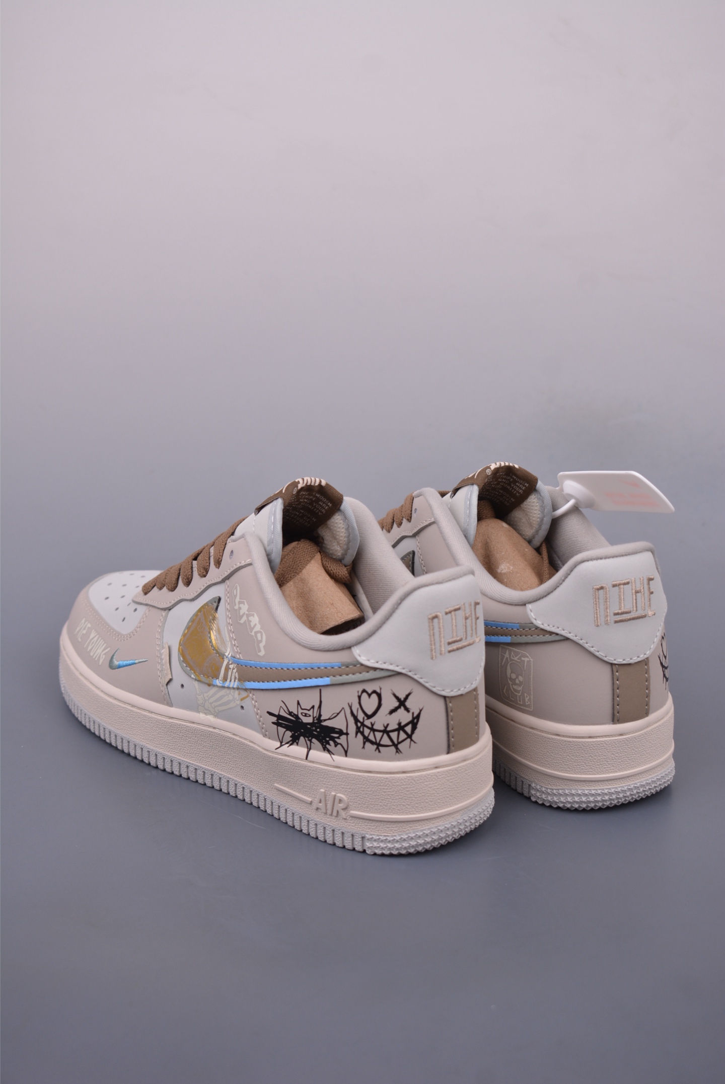 Nike Air Force 1 Low 蝙蝠侠 XL2321-111
