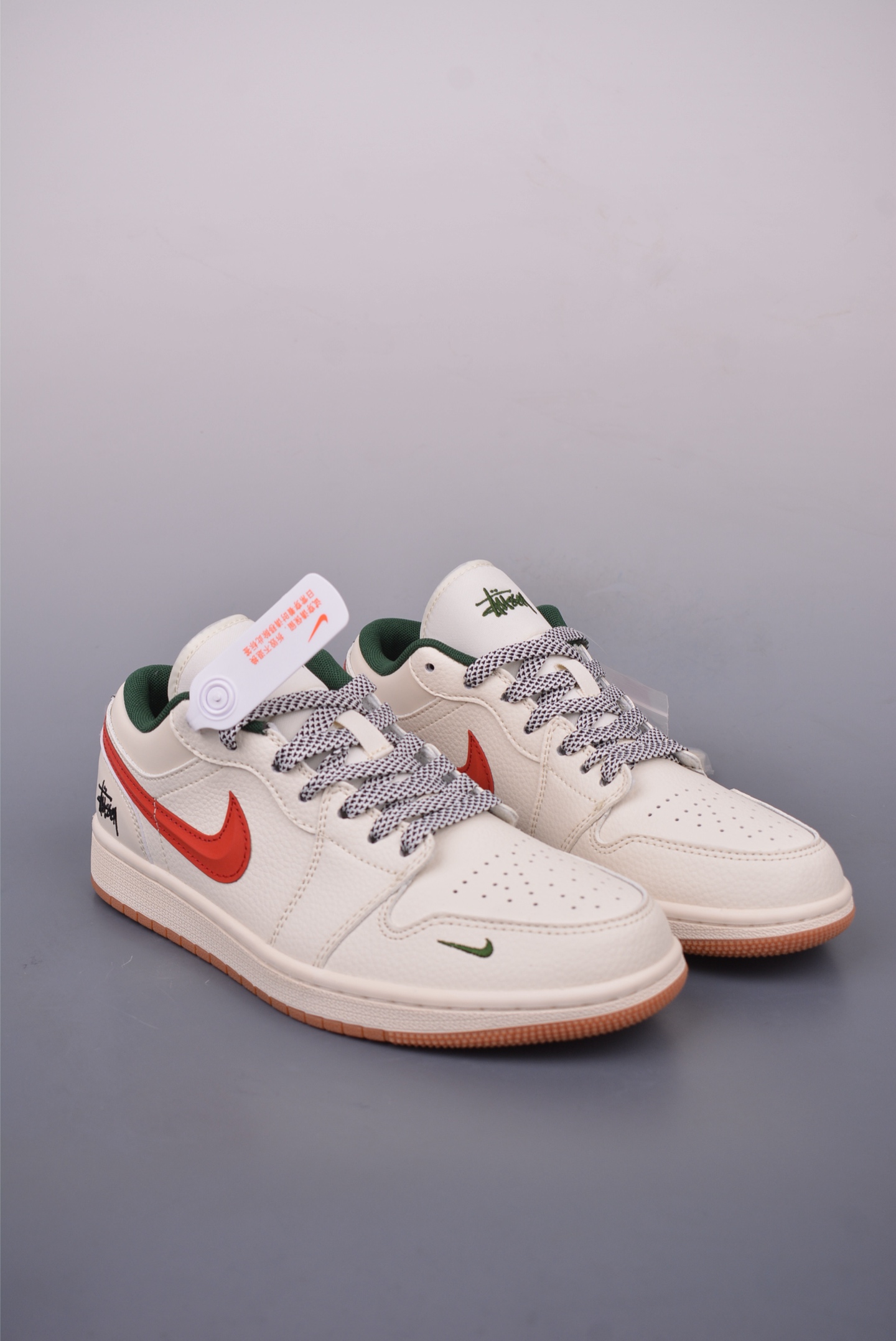 Nike Jordan Air Jordan 1 斯图西联名 XS6086-560