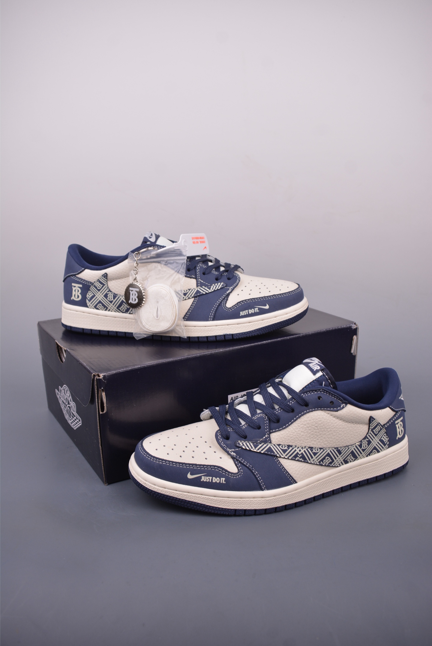 Fragment x Travis Scott x Just Doit Air Jordan 1 Low 三方联名倒钩 LD2025-014