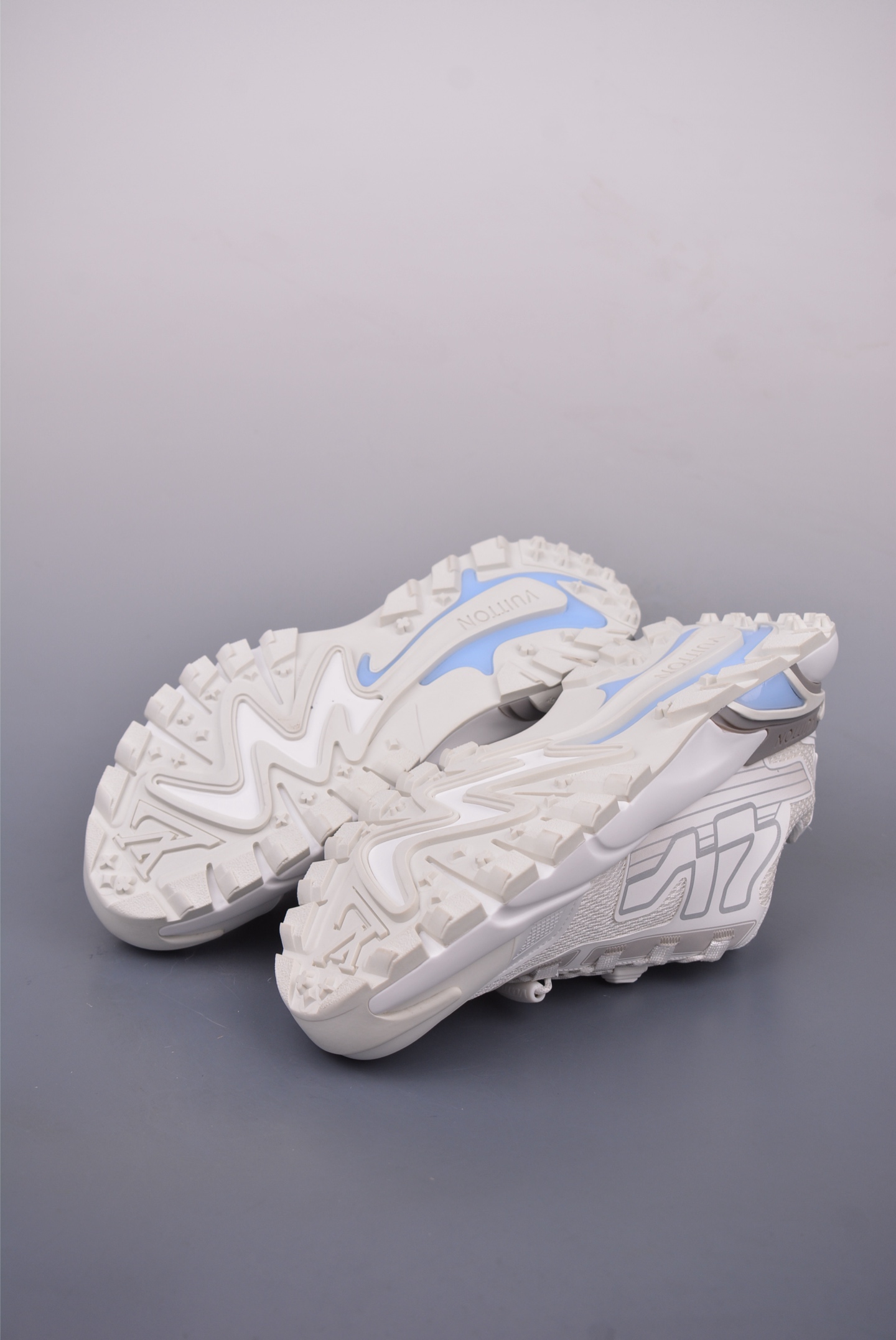 550 Runner Tatic 系列运动鞋 AE5U38