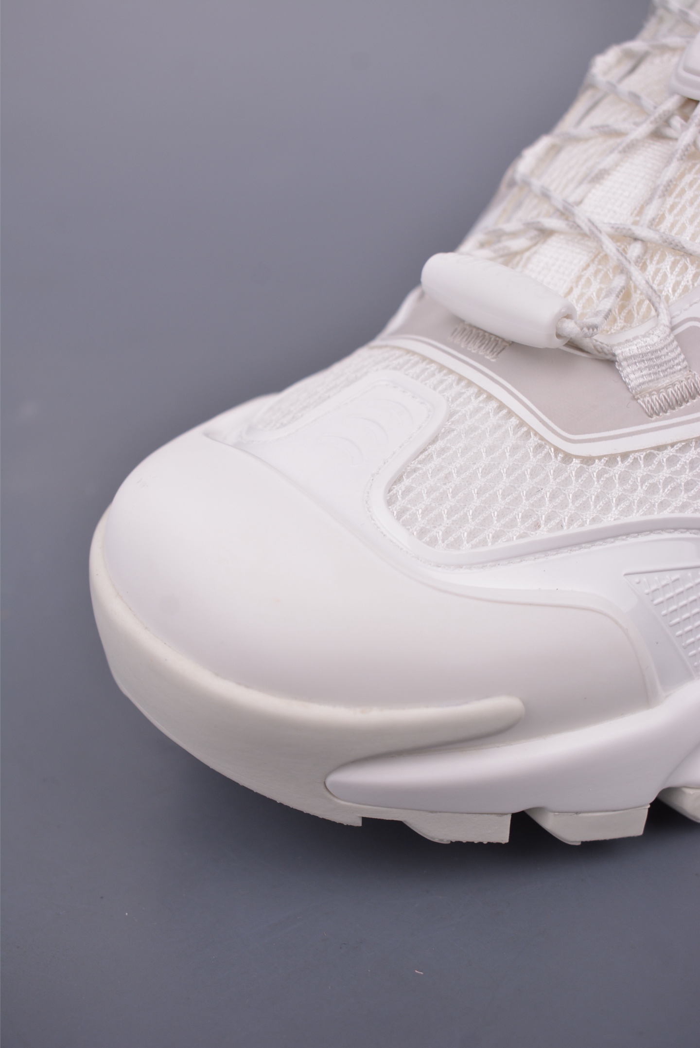 550 Runner Tatic 系列运动鞋 AE5U38