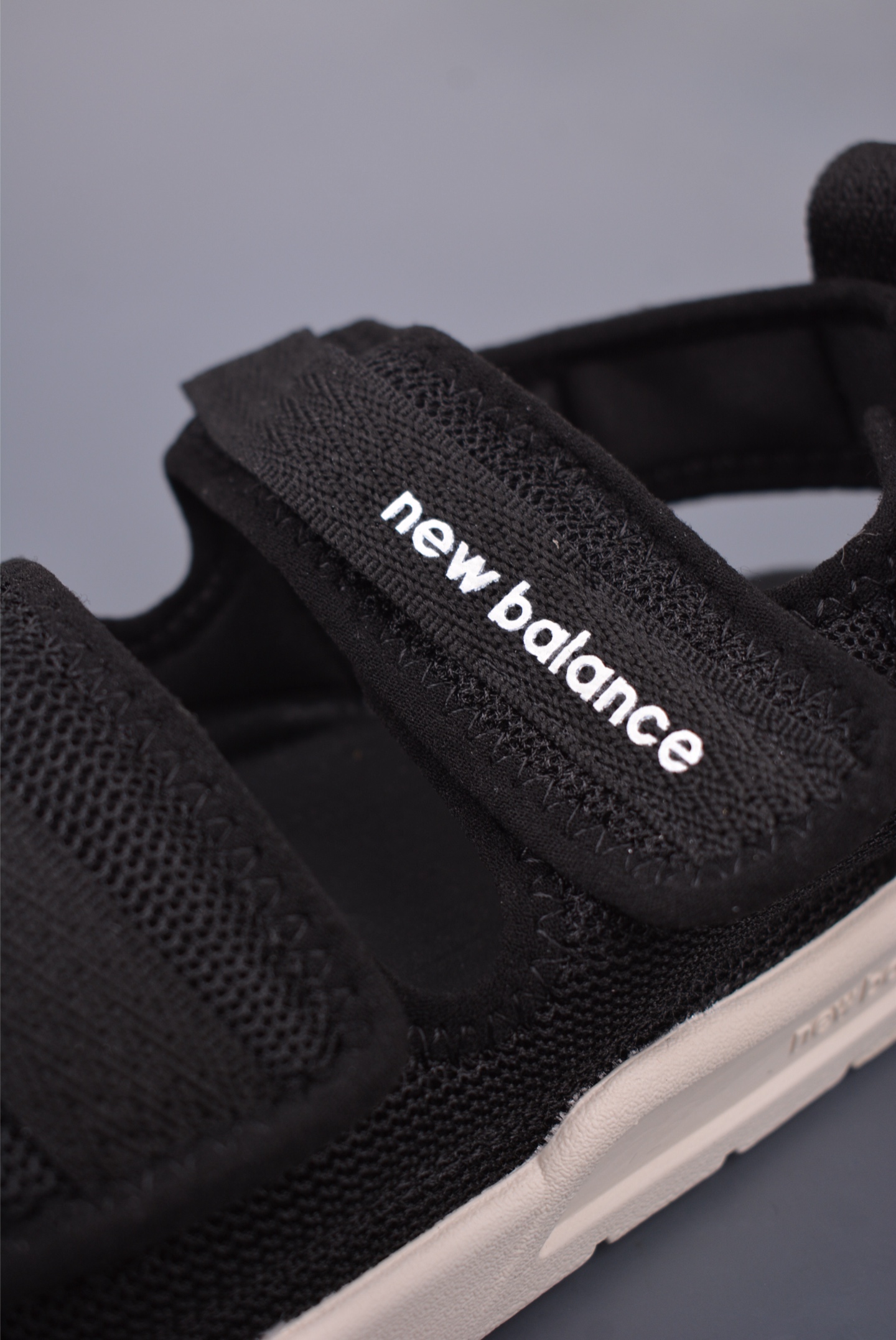 130 New balance 夏季新款运动凉鞋 魔术贴设计 时尚简约 SDL3206