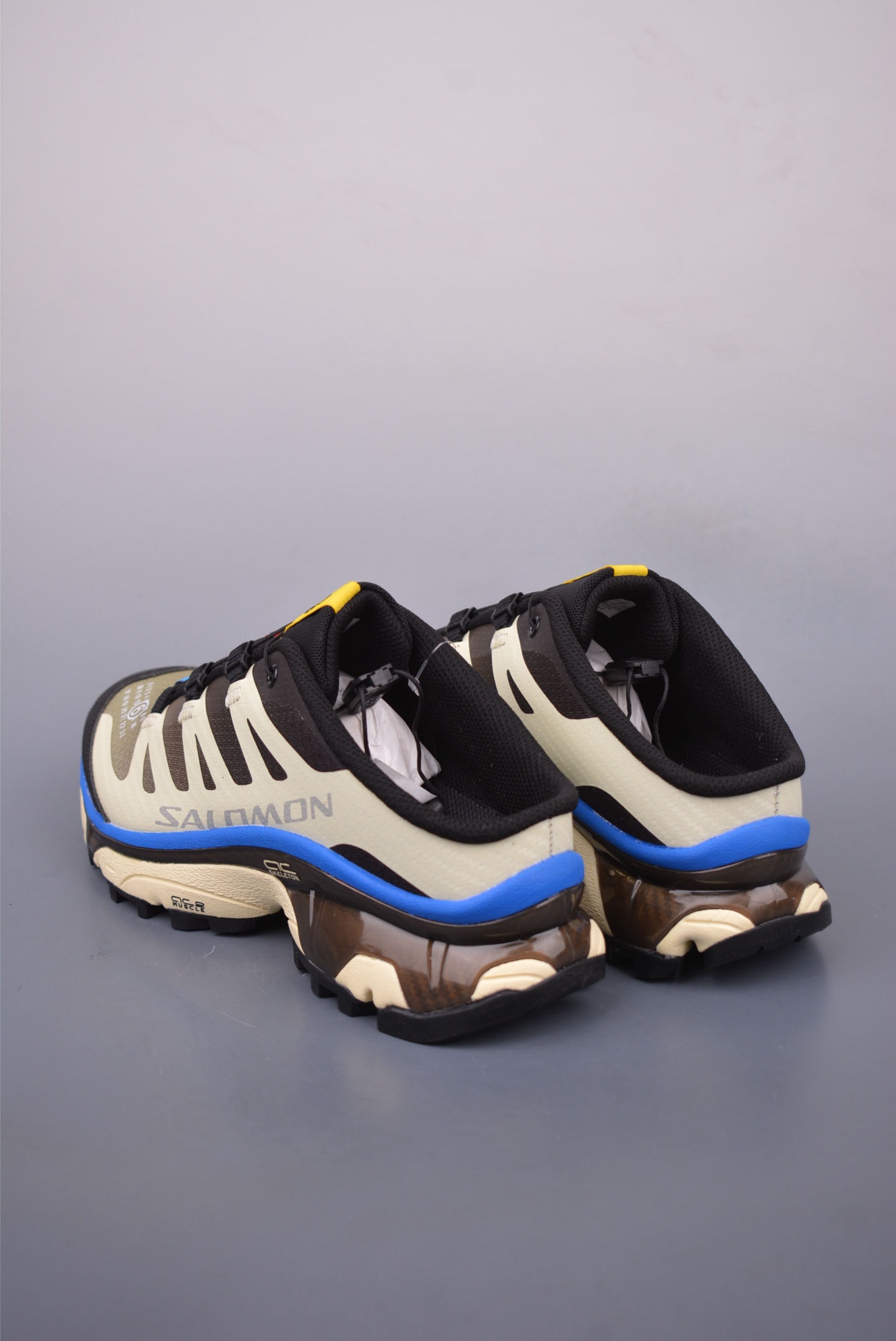 [Salomon Series] Match with the special heel design to completely form a peda