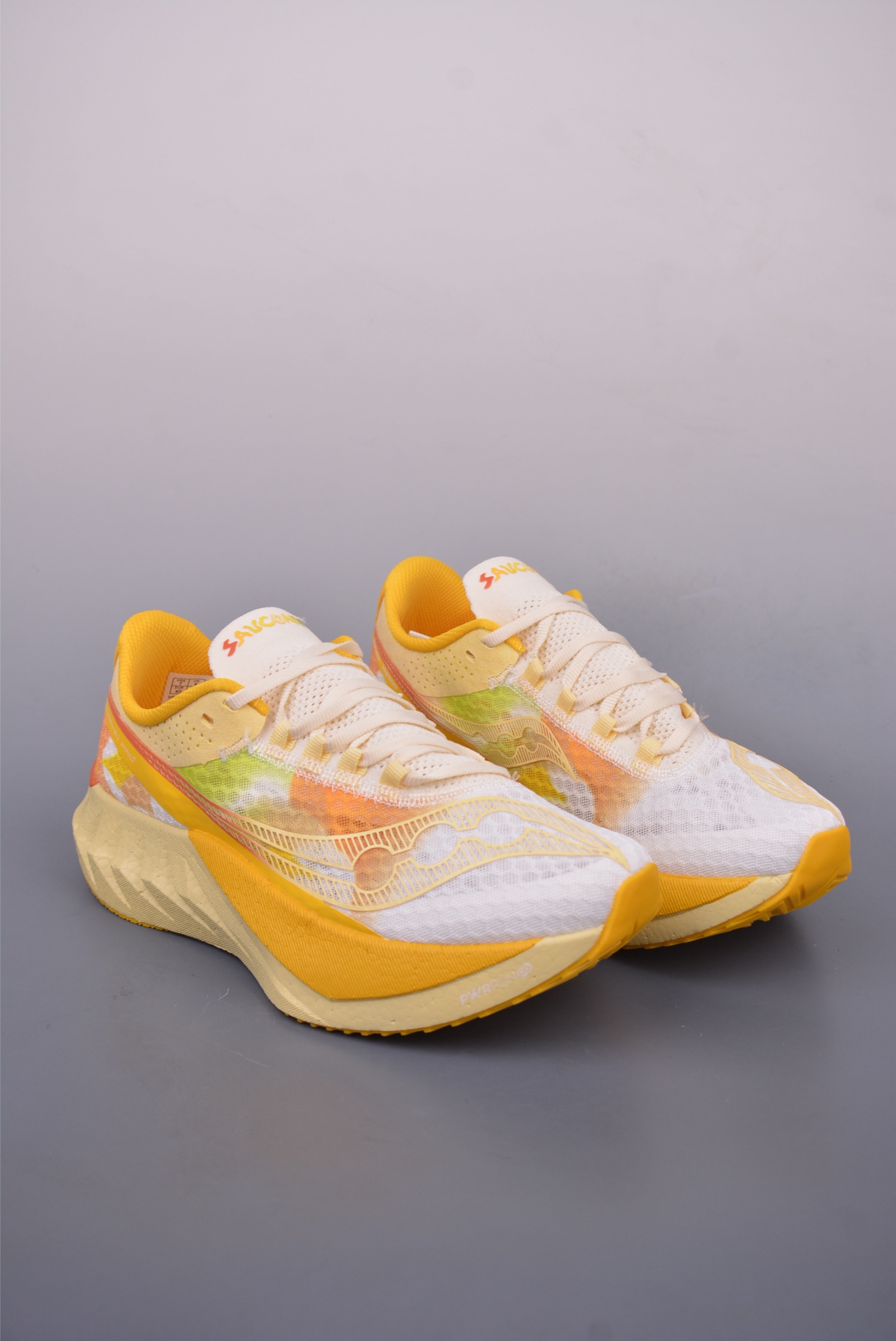 Saucony Triumph PRO 啡鹏4 旗舰级缓震型跑鞋 S20939-500