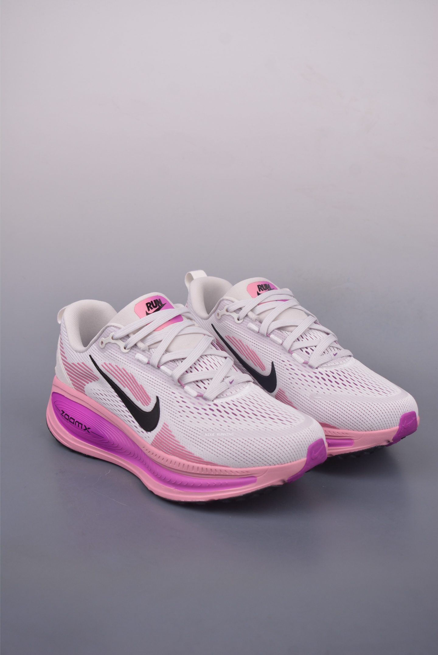 180 Nike Air Zoom Vomero 18 全新科技提前原鞋开发 运动跑鞋 HM6804-105