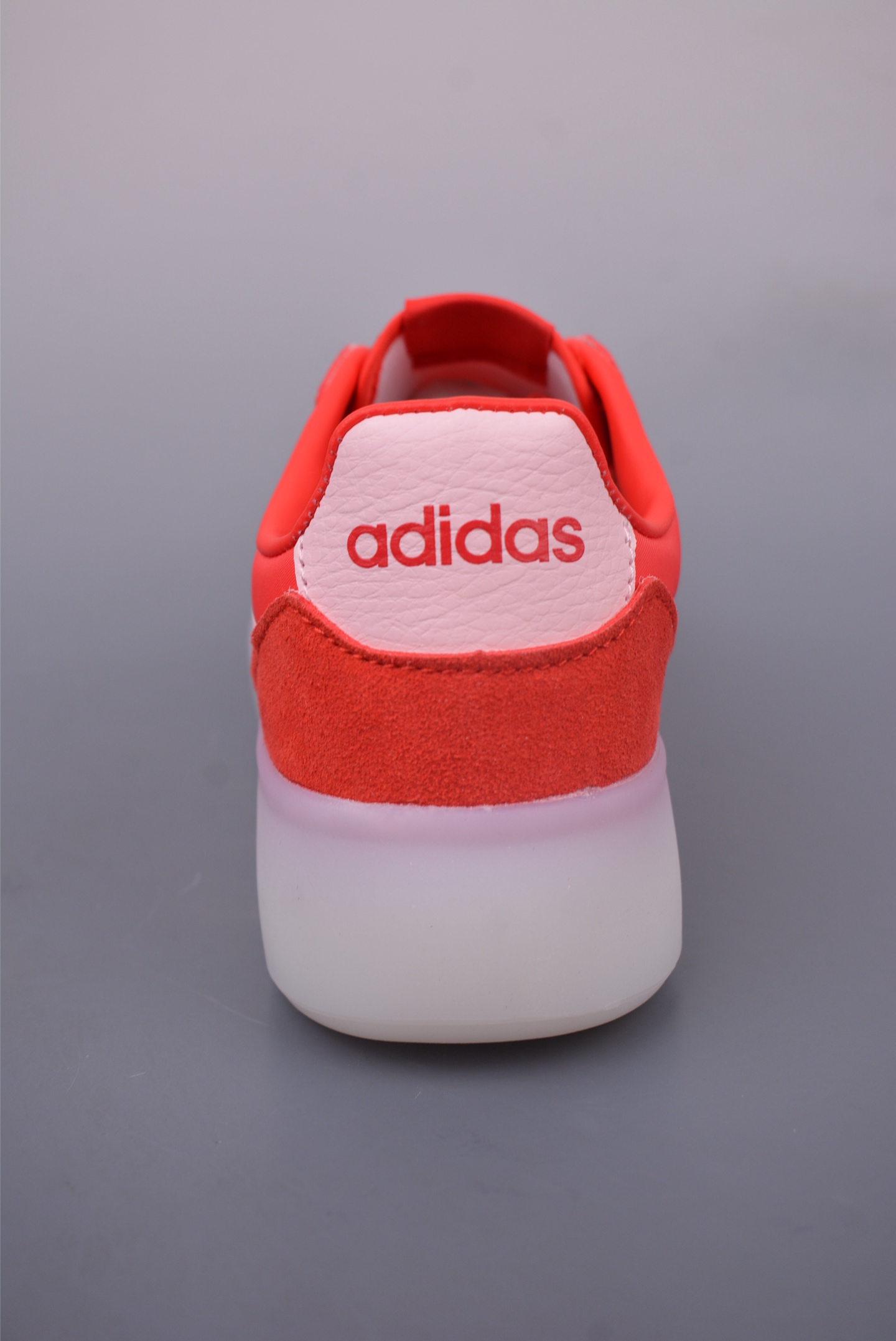 180 Adidas Barreda Decode 阿迪舒适减震低帮休闲板鞋 JP9669