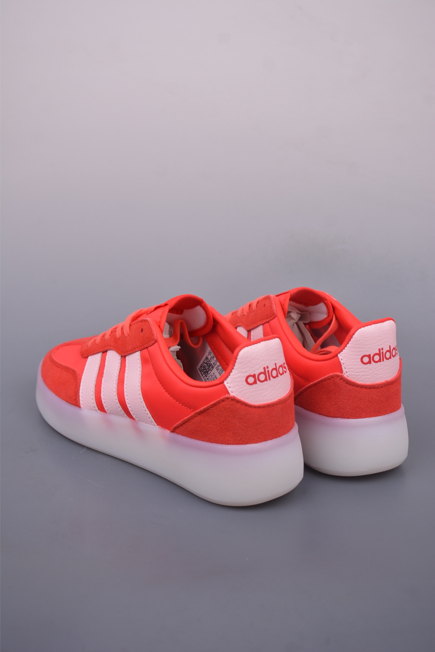 180 Adidas Barreda Decode 阿迪舒适减震低帮休闲板鞋 JP9669