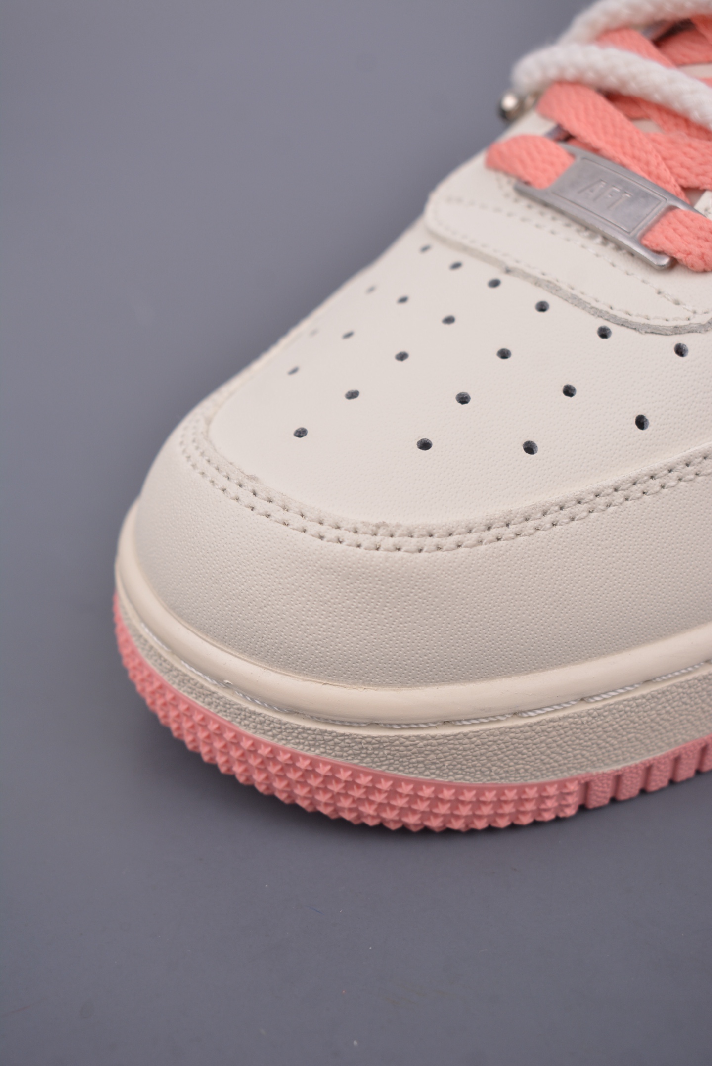 260 Nike Air Force 1 Low 粉红倒奶 LV0506-880