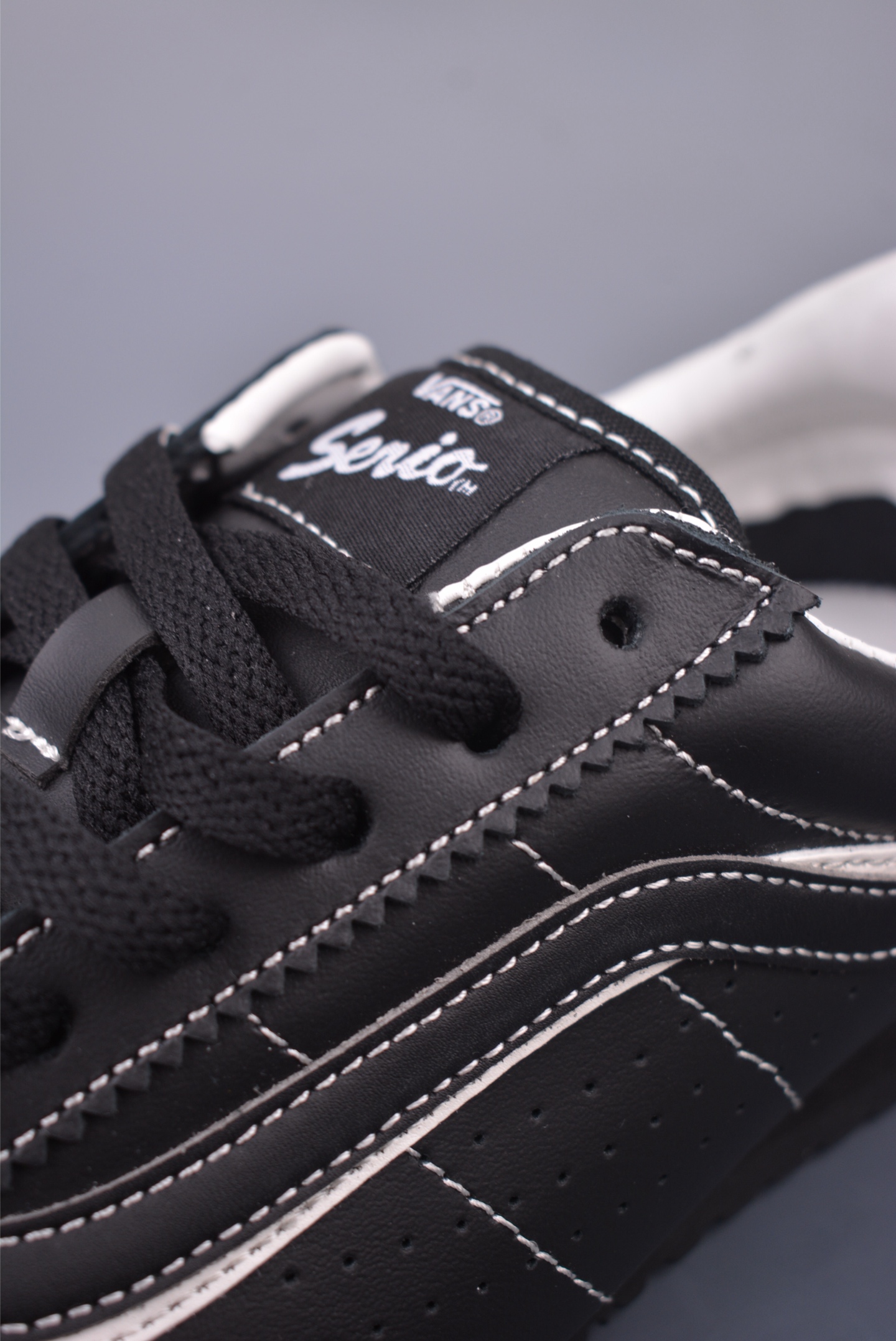 150 Vans Super LowPro 全皮黑色 范斯新款 复古薄底德训鞋系列 VN000D8TBKA