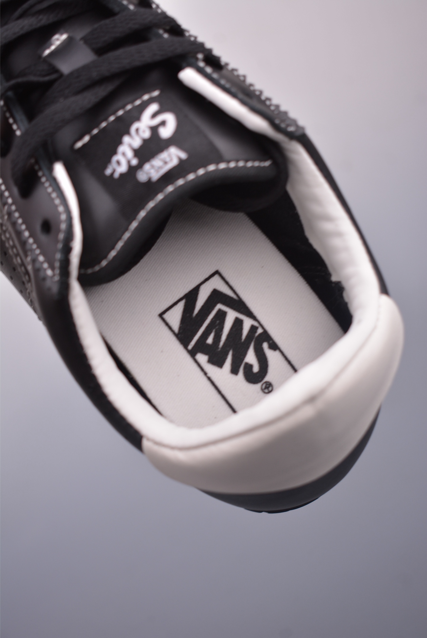 150 Vans Super LowPro 全皮黑色 范斯新款 复古薄底德训鞋系列 VN000D8TBKA