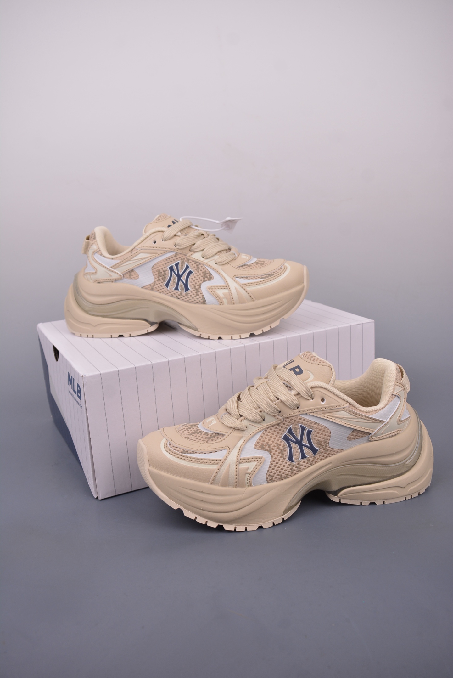 200 MLB New York Yankees Curve Runner 张凌赫同款 低帮流浪鞋 3ARNSPL5N