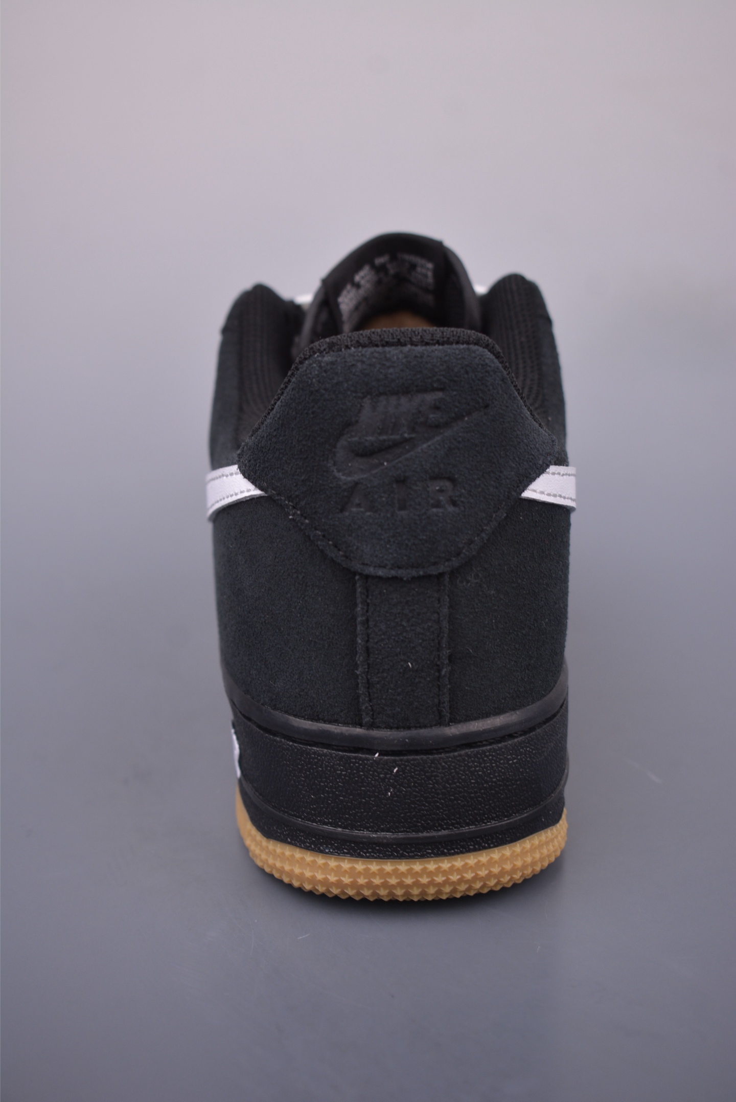 200 Nike Air Force 1 Low 黑白生胶 IB6388-001
