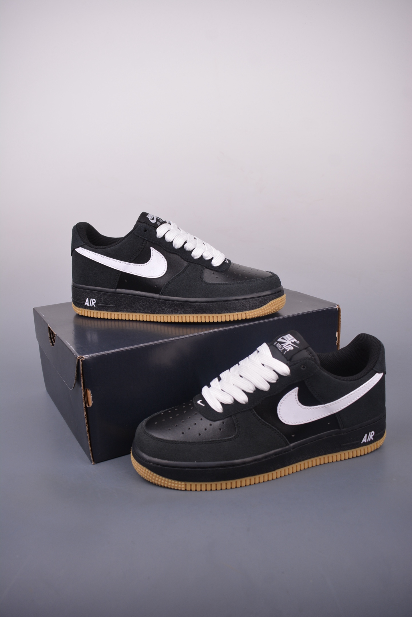 200 Nike Air Force 1 Low 黑白生胶 IB6388-001