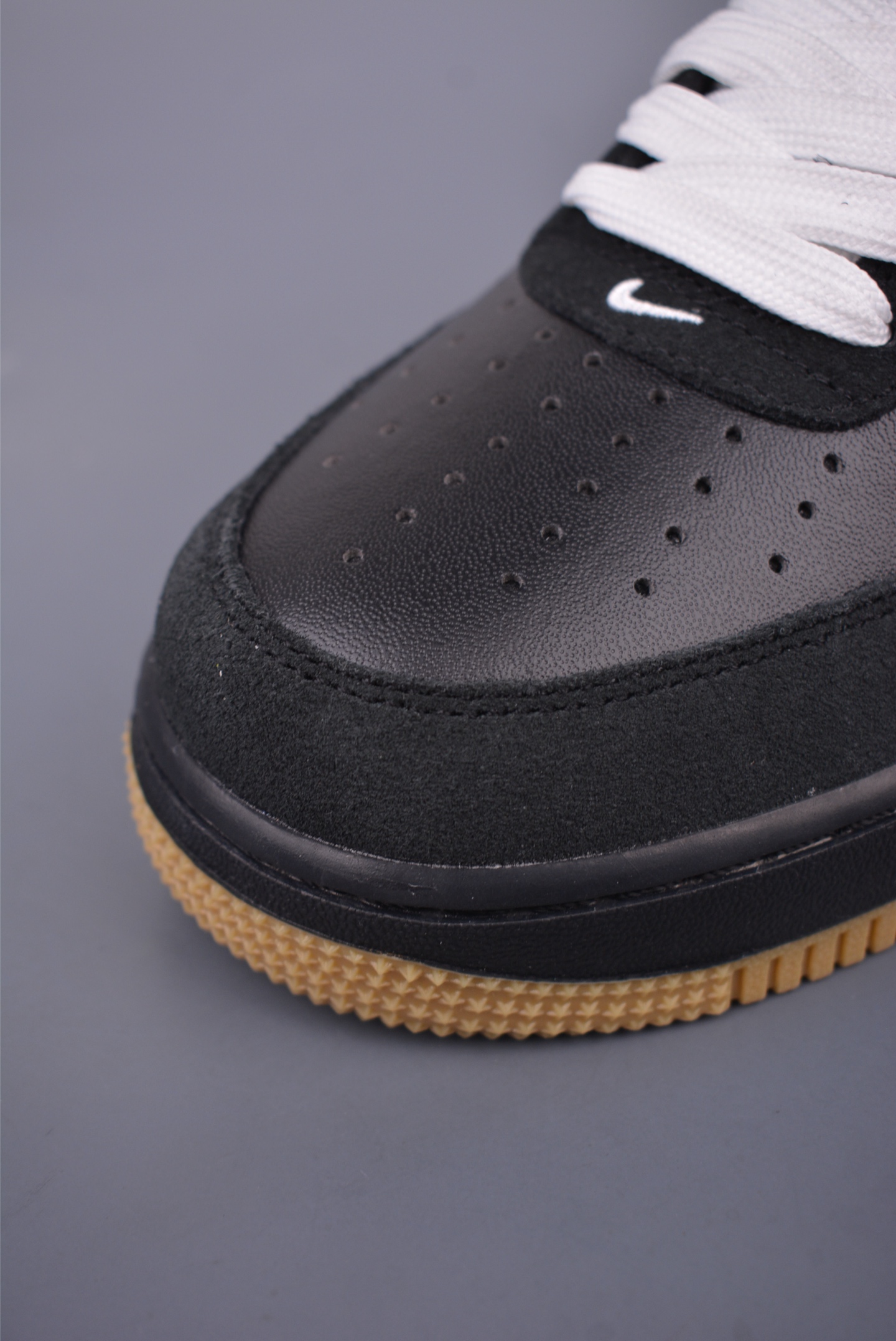 200 Nike Air Force 1 Low 黑白生胶 IB6388-001