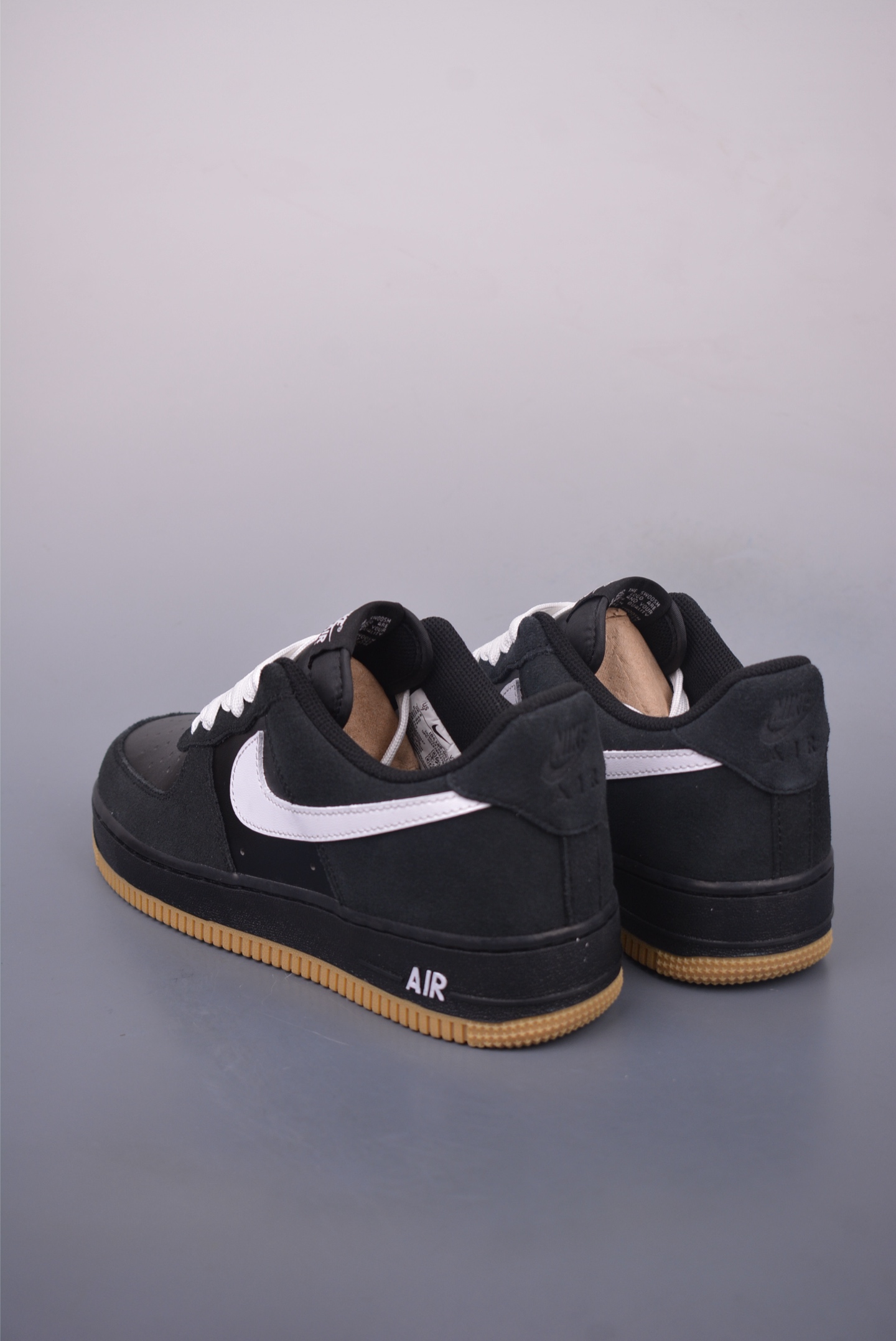 200 Nike Air Force 1 Low 黑白生胶 IB6388-001
