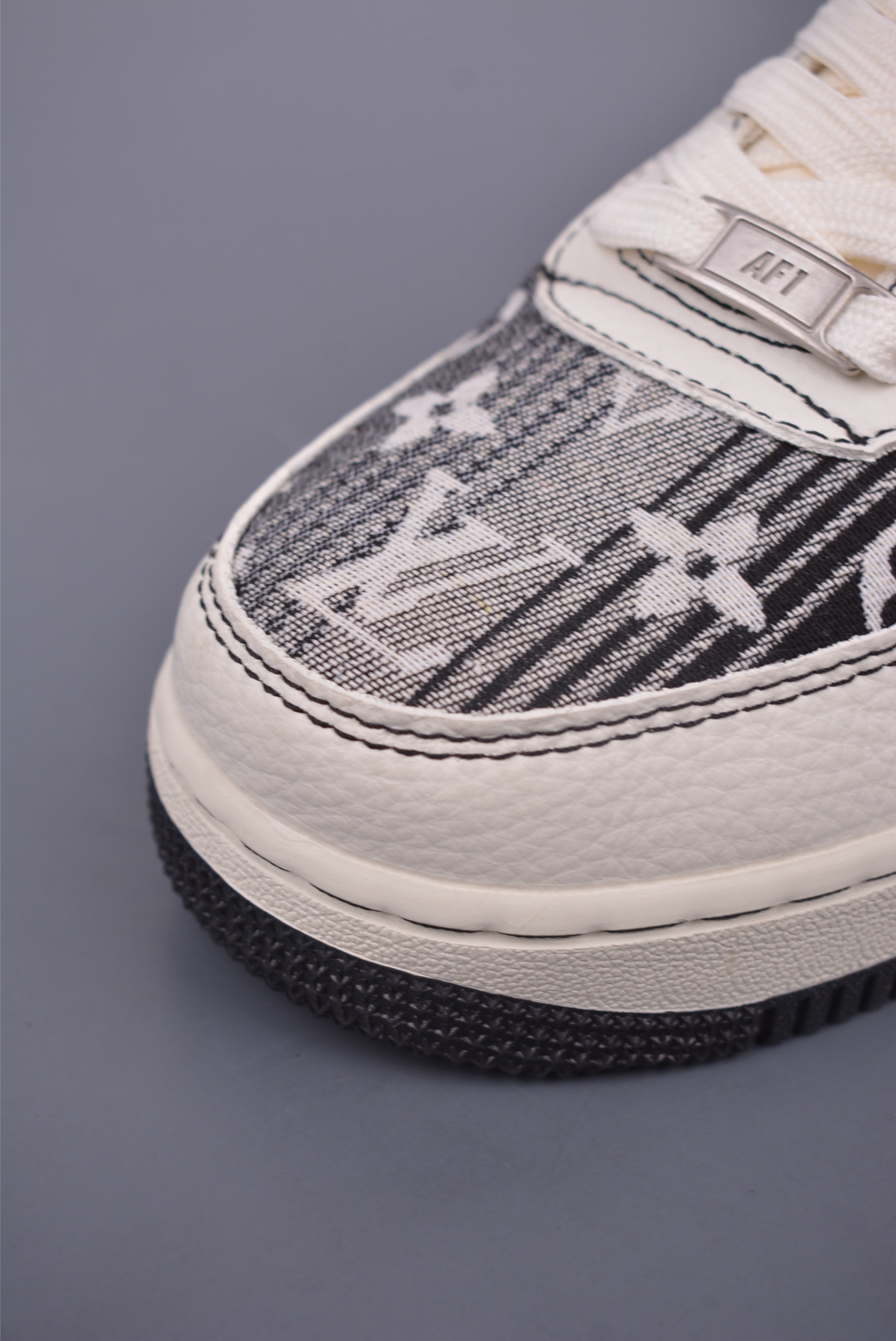 200 Nike Air Force 1 Low LV联名 IB6388-001