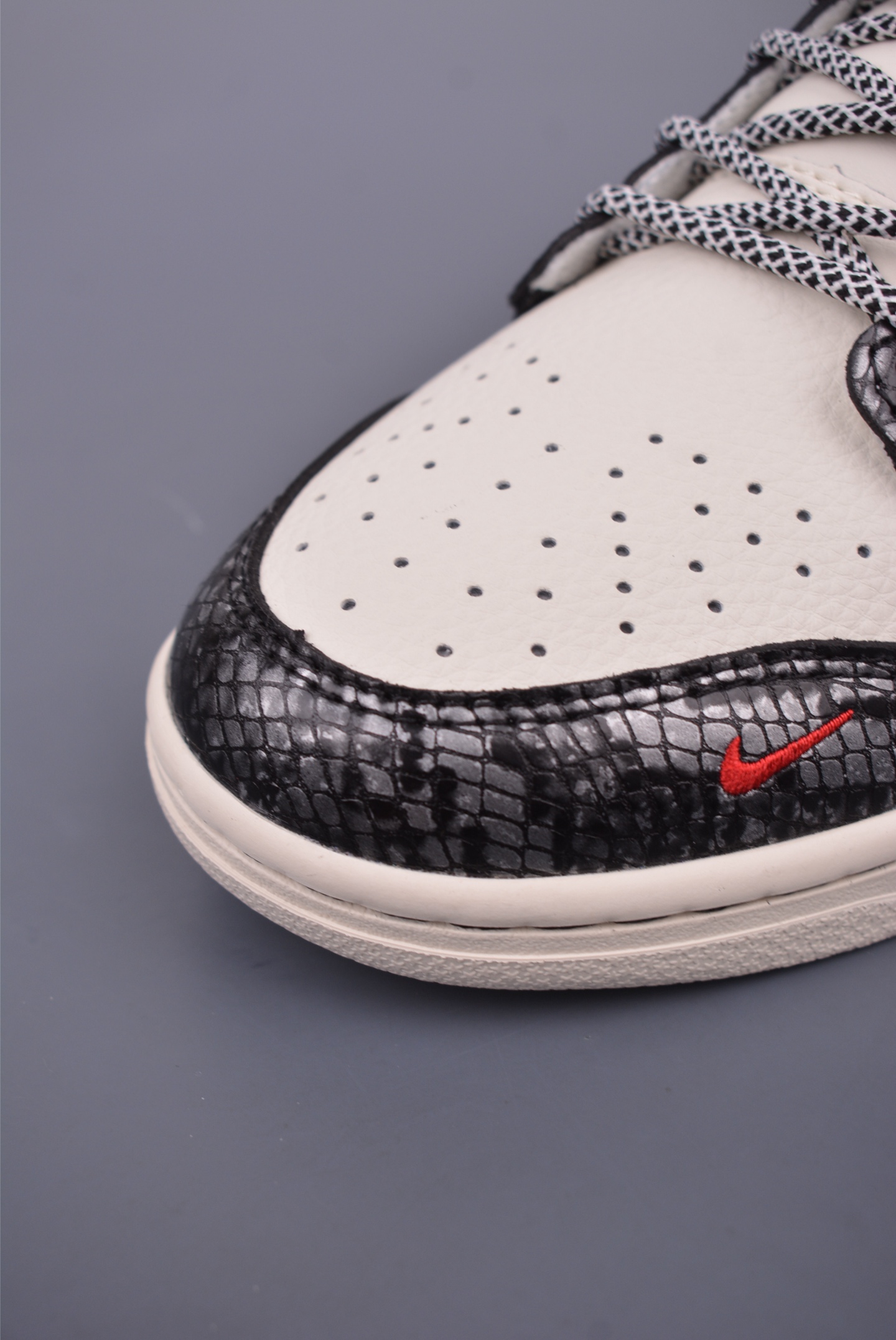 280 Nike SB Dunk Low 蛇年限定 SC9207-413