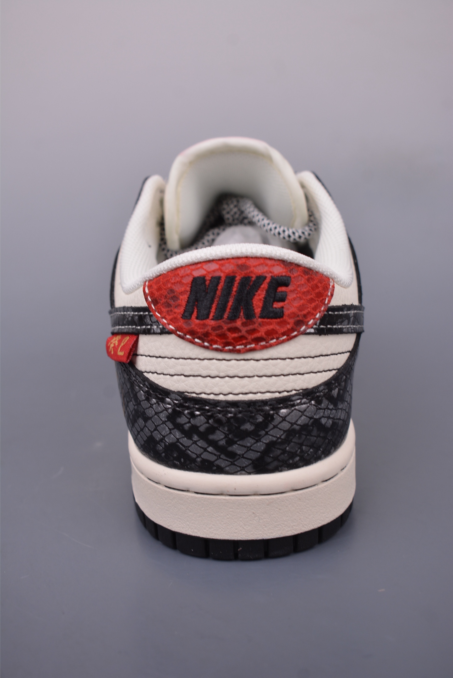 280 Nike SB Dunk Low 蛇年限定 SC9207-413