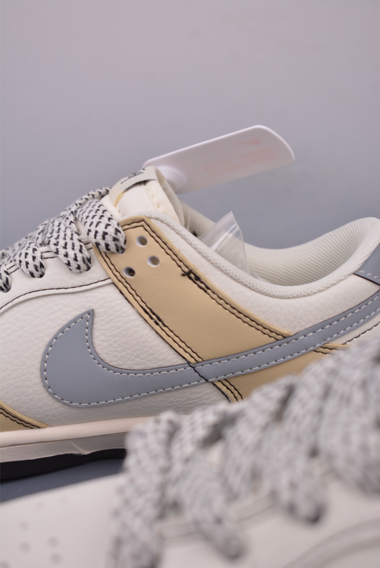 260 Nike SB Dunk Low 斯图西联名 BZ2501-103