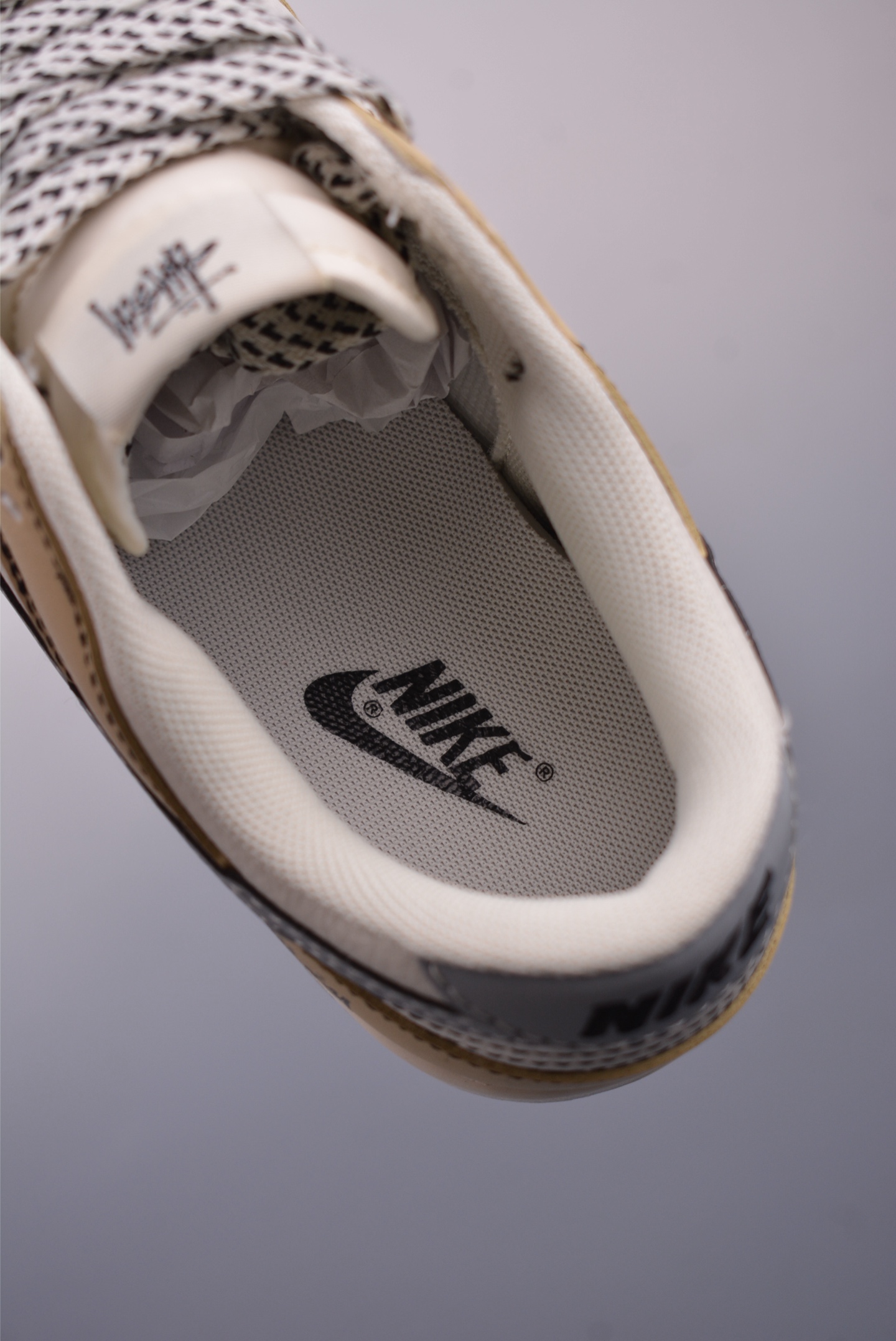 260 Nike SB Dunk Low 斯图西联名 BZ2501-103