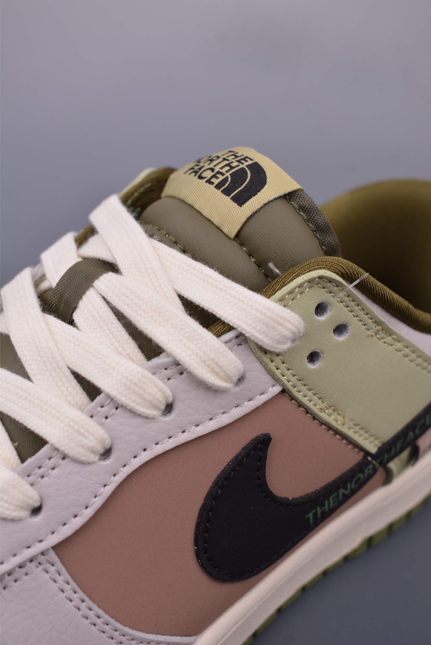 260 Nike SB Dunk Low 北面联名 XD1588-210