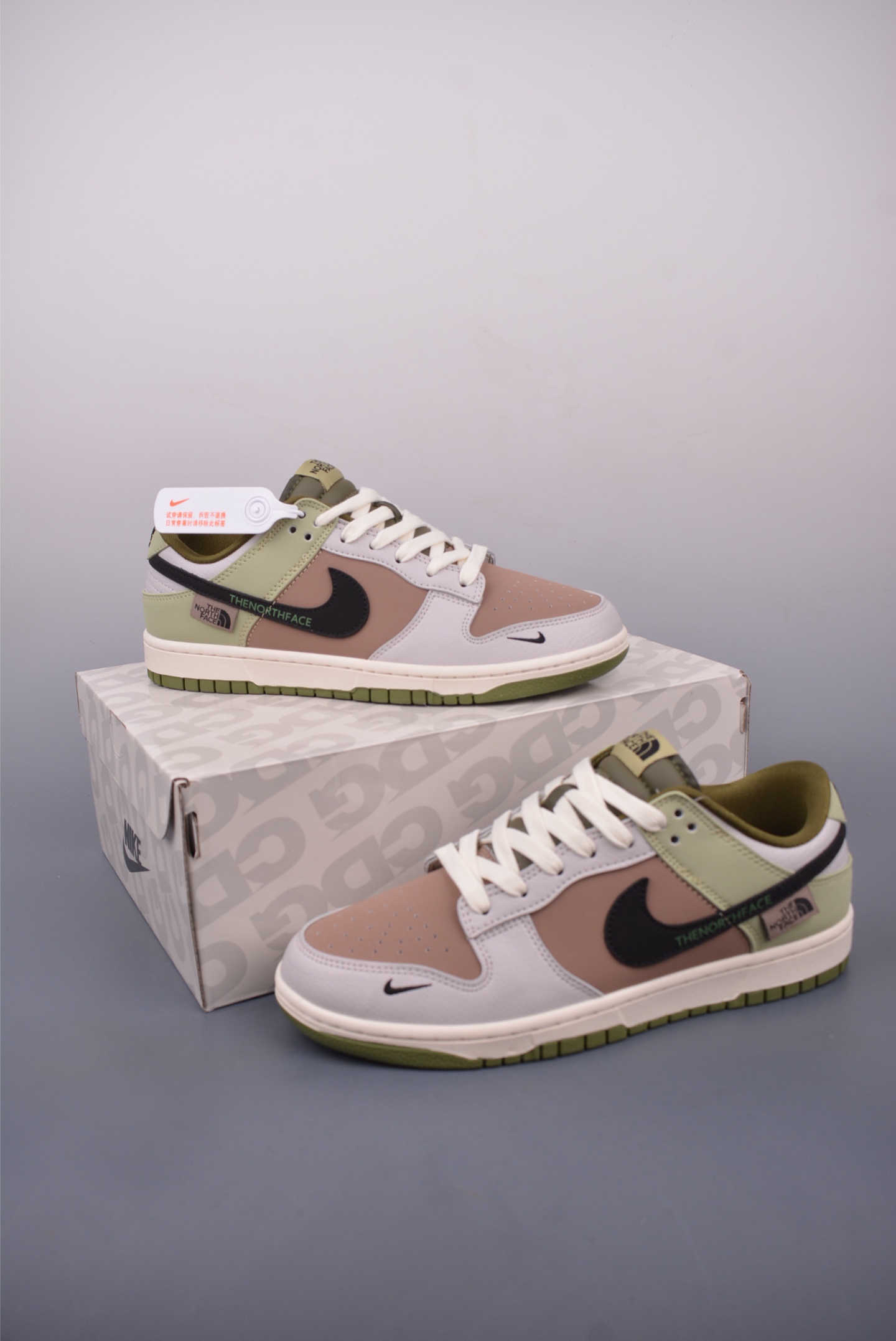 260 Nike SB Dunk Low 北面联名 XD1588-210