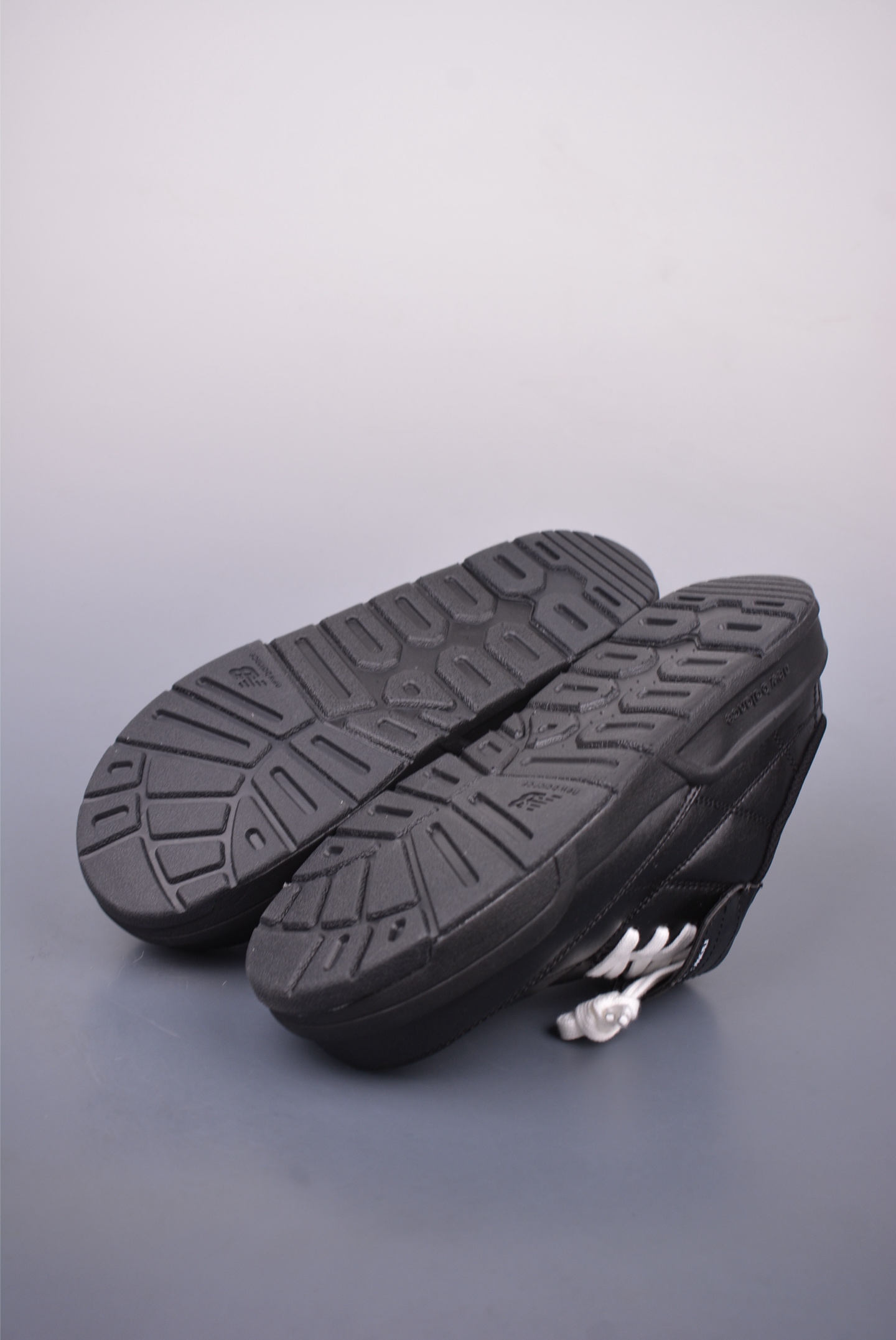 160 New Balance Terrace Mule 新百伦 时尚舒适 防滑耐磨一脚蹬半拖 SD2501BK