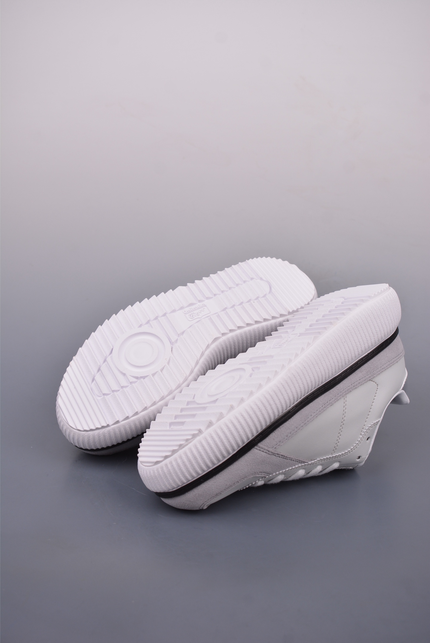 170 Onitsuka Tiger鬼塚虎 Delecity 厚底运动 耐磨低帮生活休闲鞋 1183B874-020