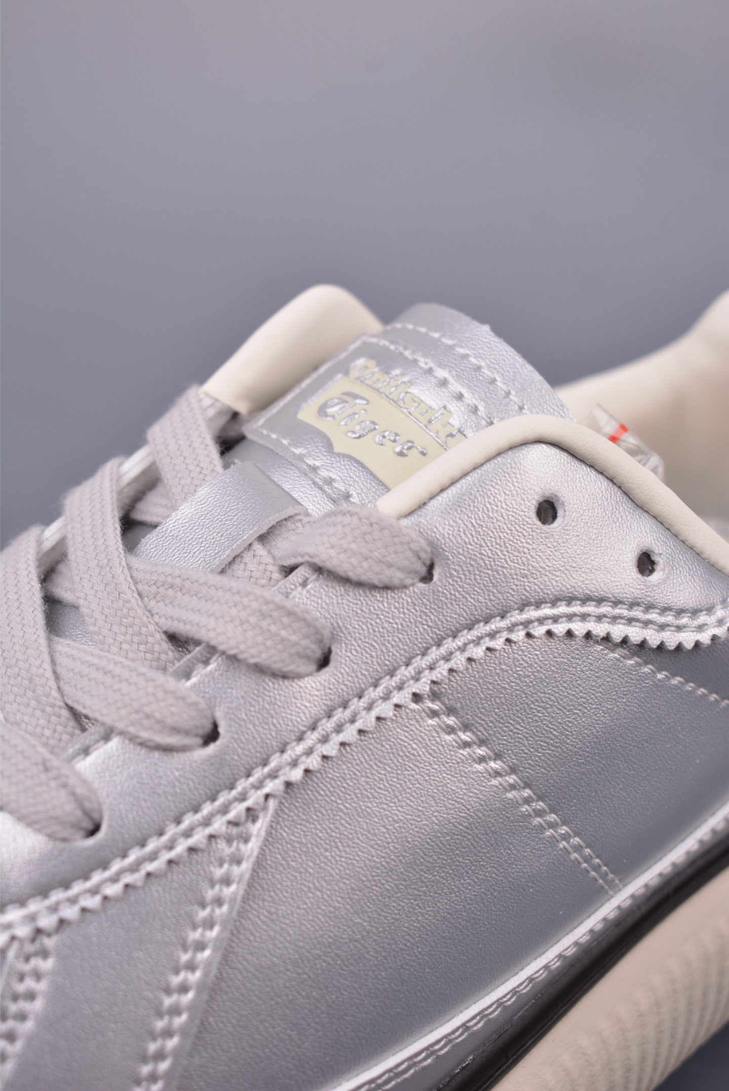 170 Onitsuka Tiger鬼塚虎 Delecity 厚底运动 耐磨低帮生活休闲鞋 1183B941-020