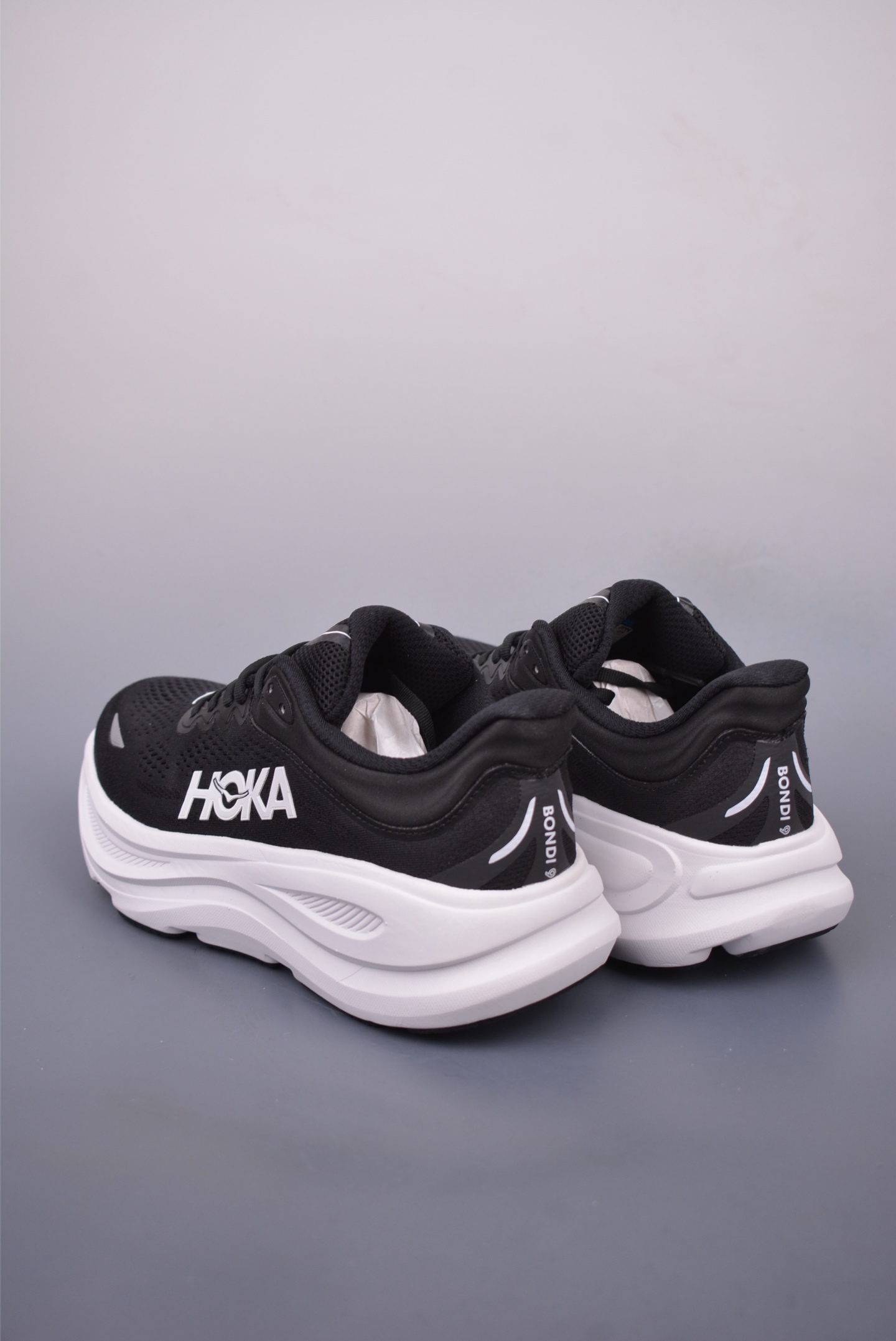 190 Z HOKA ONE ONE Bondi 9 WIDE 邦迪九代舒适防滑耐磨低帮休闲跑步鞋 1162011/BWHT