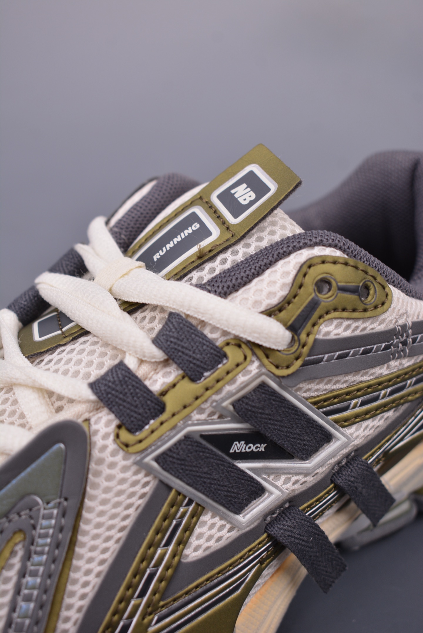 200 New Balance M1906系列 复古单品宝藏老爹鞋款 U1906ANC