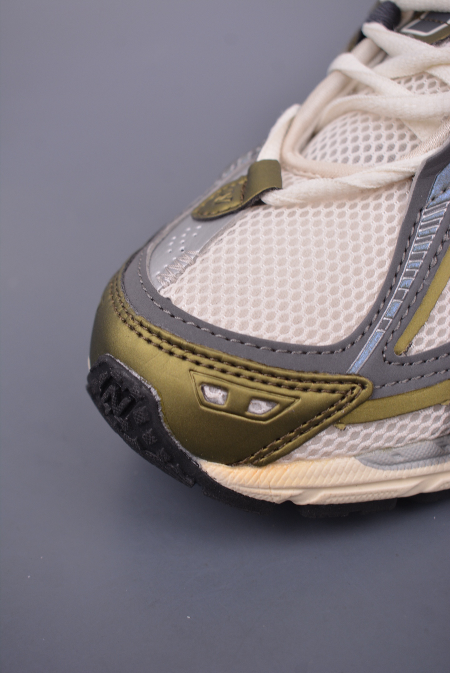 200 New Balance M1906系列 复古单品宝藏老爹鞋款 U1906ANC