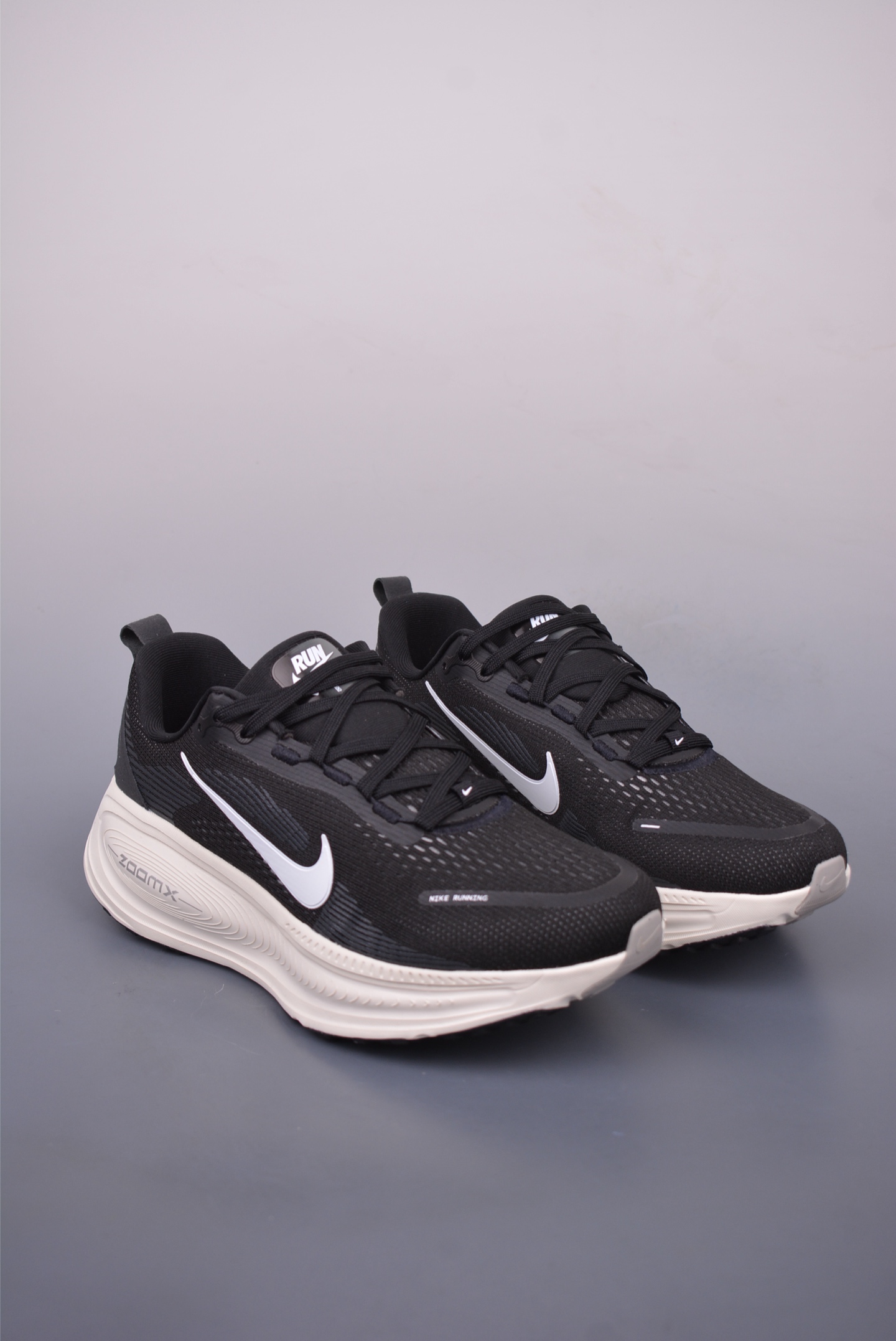 180 Nike Air Zoom Vomero 18 全新科技提前原鞋开发 运动跑鞋 HM6803-007