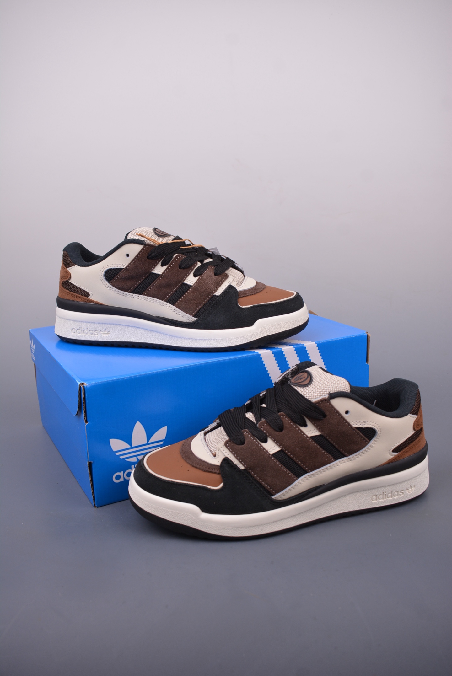 180 Adidas originals Forum 2000 CL 三叶草低帮 复古潮流休闲面包鞋 JS3160