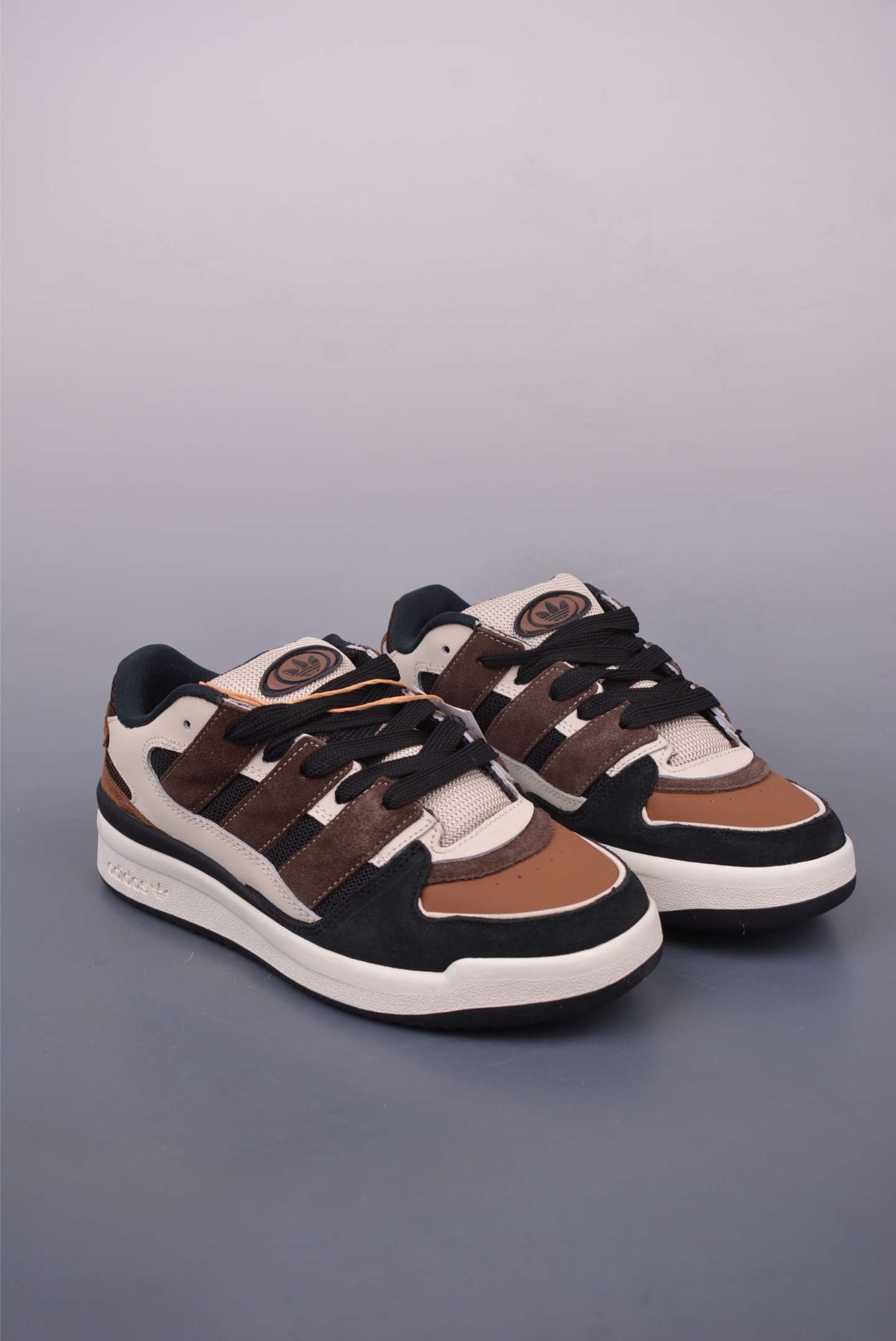 180 Adidas originals Forum 2000 CL 三叶草低帮 复古潮流休闲面包鞋 JS3160