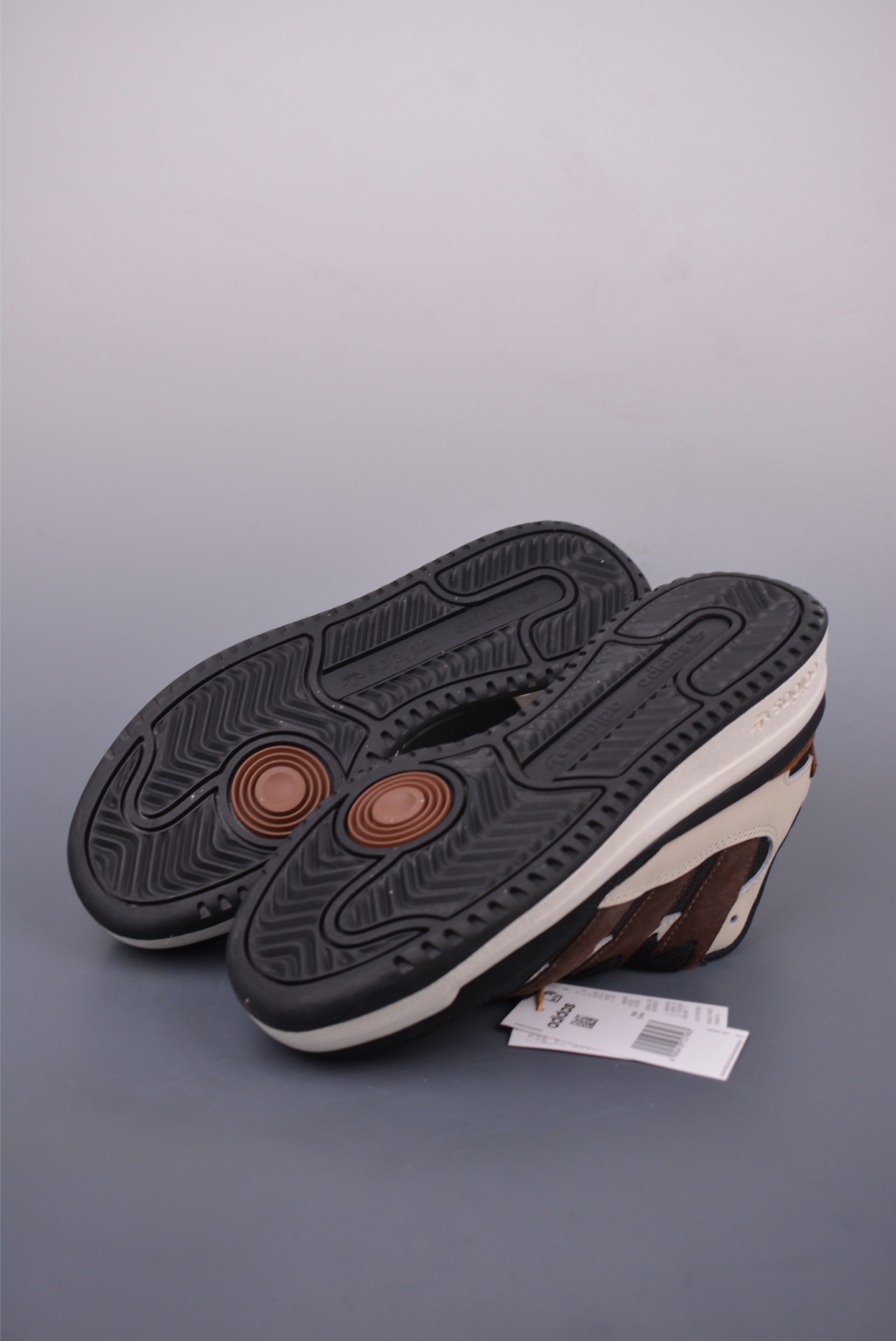 180 Adidas originals Forum 2000 CL 三叶草低帮 复古潮流休闲面包鞋 JS3160