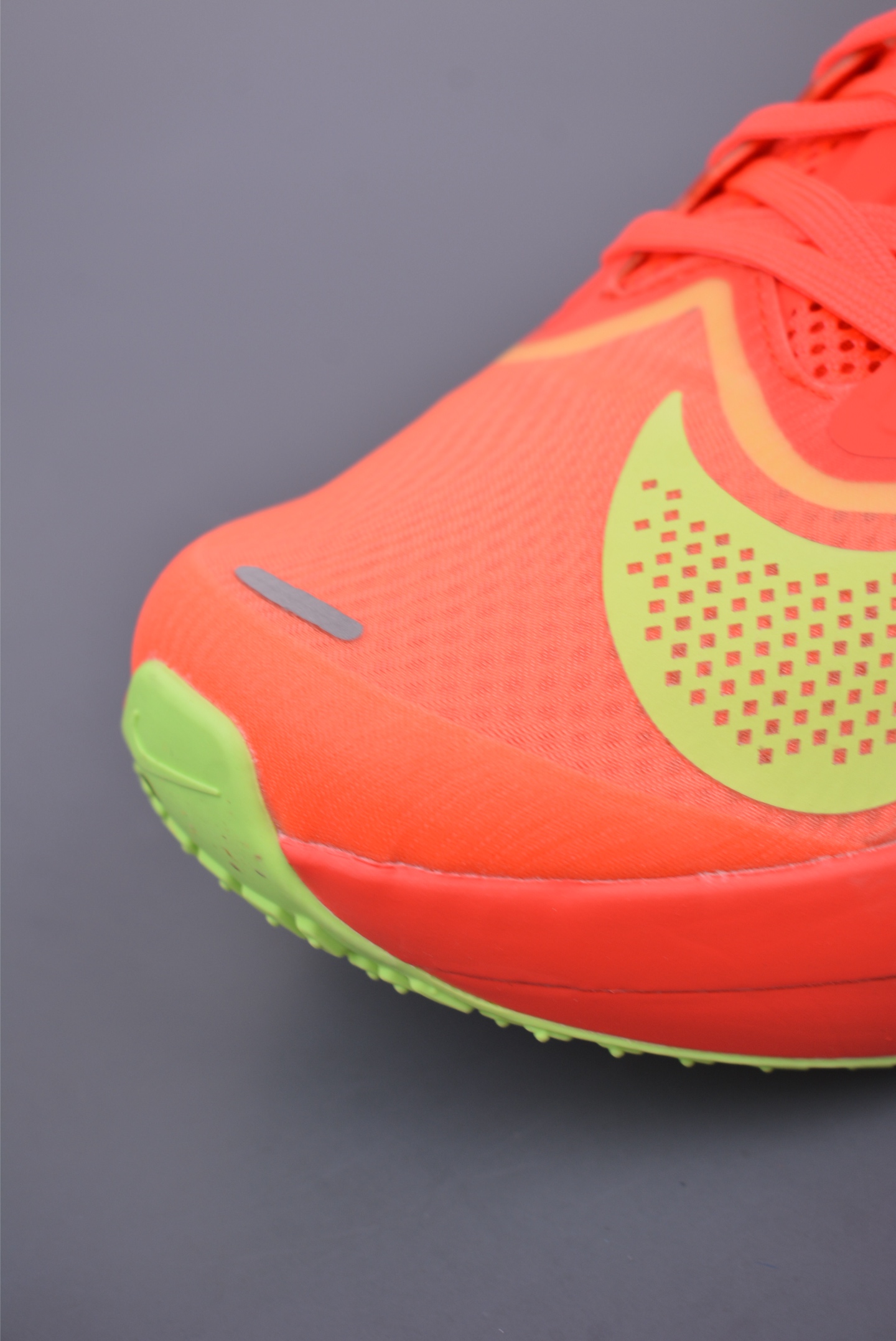 240 NIKE AIR Zoom RIVAL Fly 6 超轻跑步鞋 织物减震轻盈跑步鞋 FN8454-601