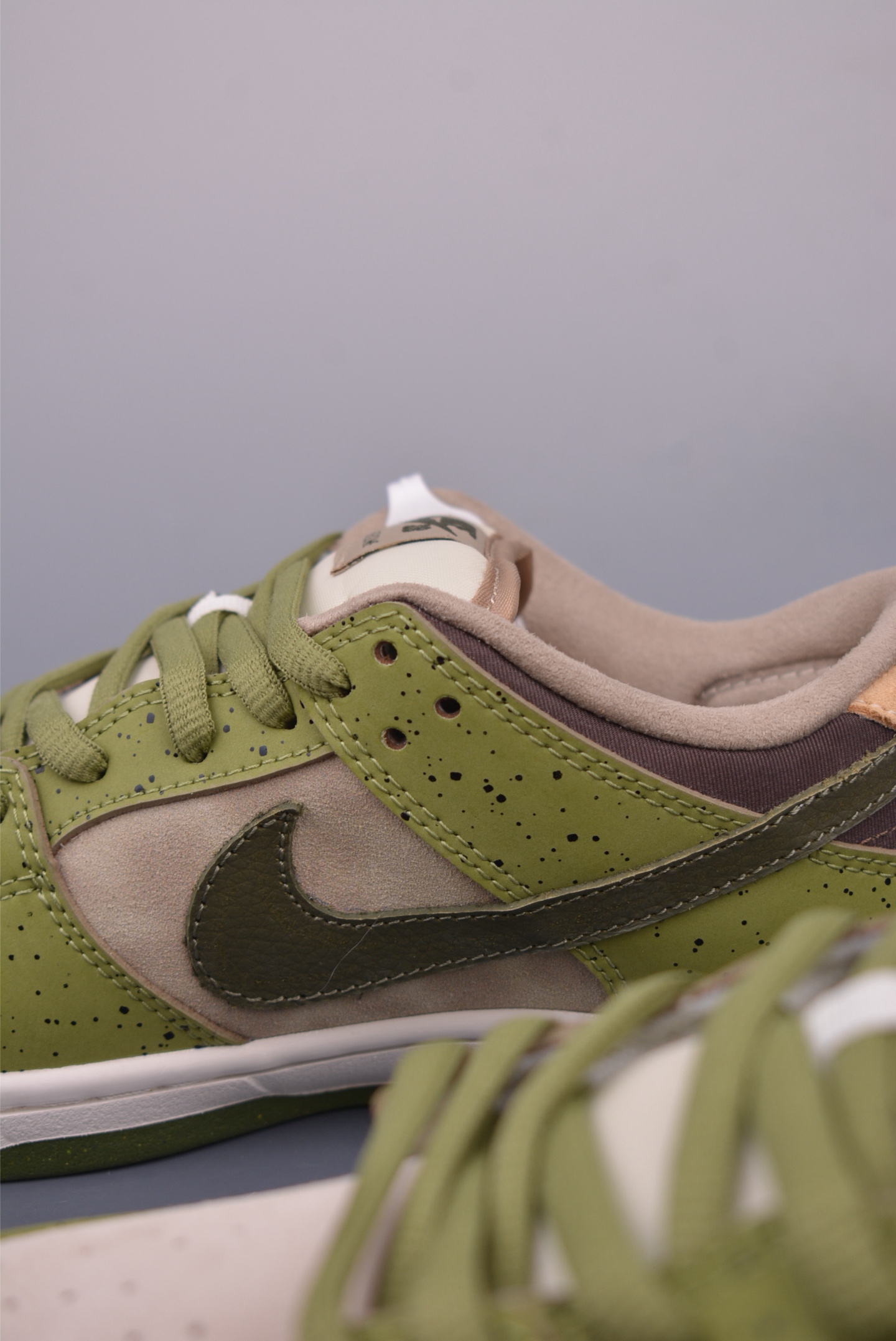 220 Yuto Horigome x Nike Dunk SB Low “Asparagus”绿白 HF8022-300