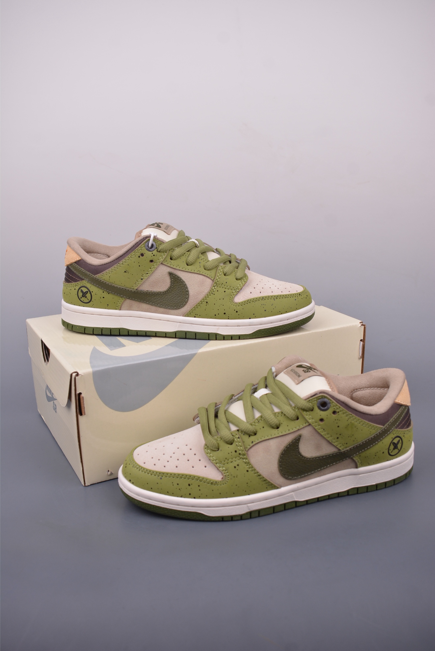 220 Yuto Horigome x Nike Dunk SB Low “Asparagus”绿白 HF8022-300