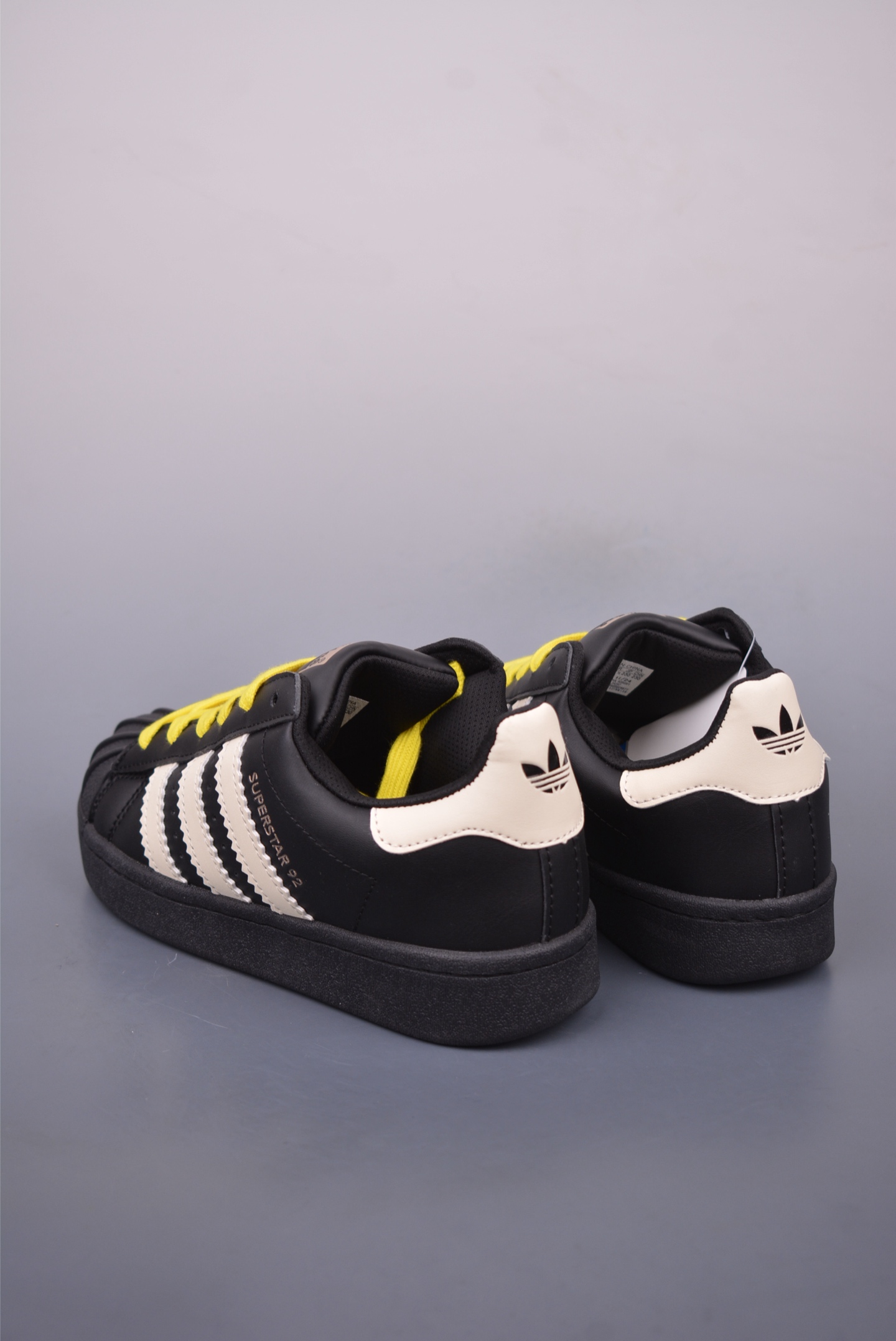 170 Pharrell x Adidas Superstar 92 菲董 x阿迪达斯联名款 休闲面包板鞋 JI4267