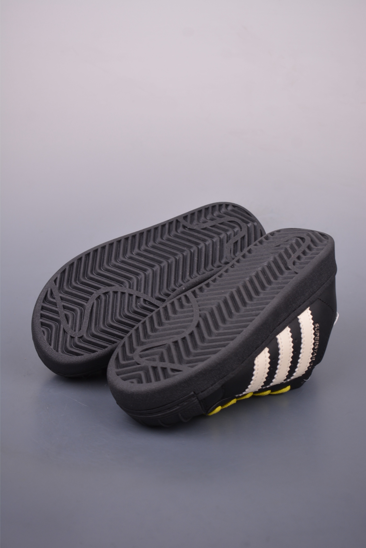 170 Pharrell x Adidas Superstar 92 菲董 x阿迪达斯联名款 休闲面包板鞋 JI4267