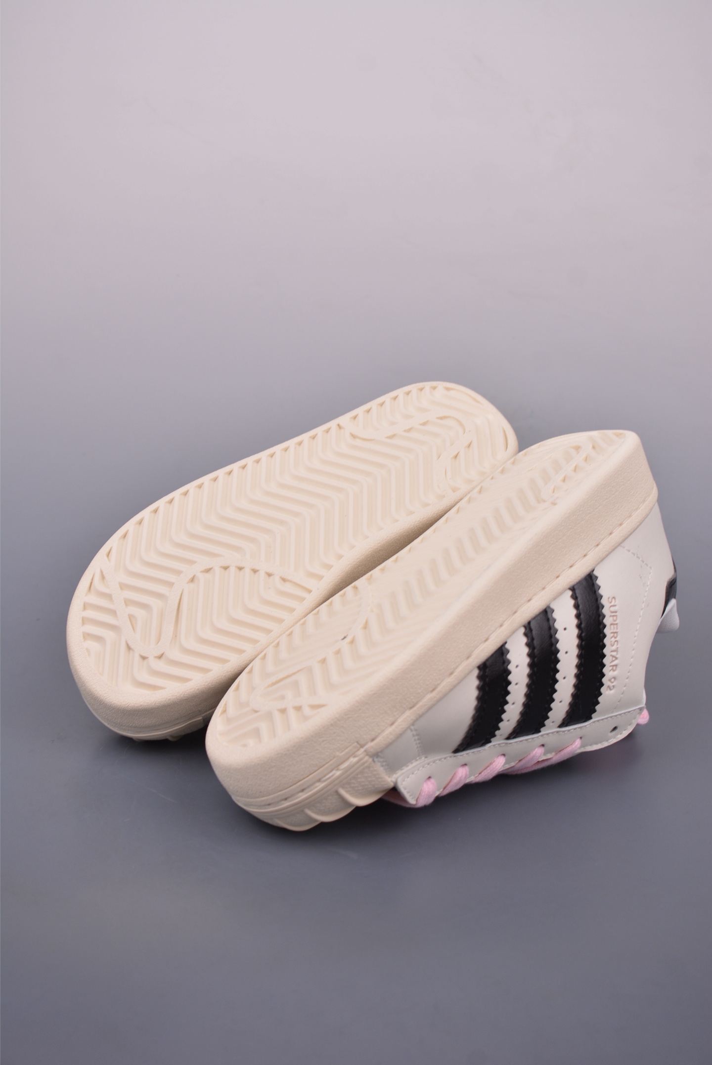 170 Pharrell x Adidas Superstar 92 菲董 x阿迪达斯联名款 休闲面包板鞋 JI4268
