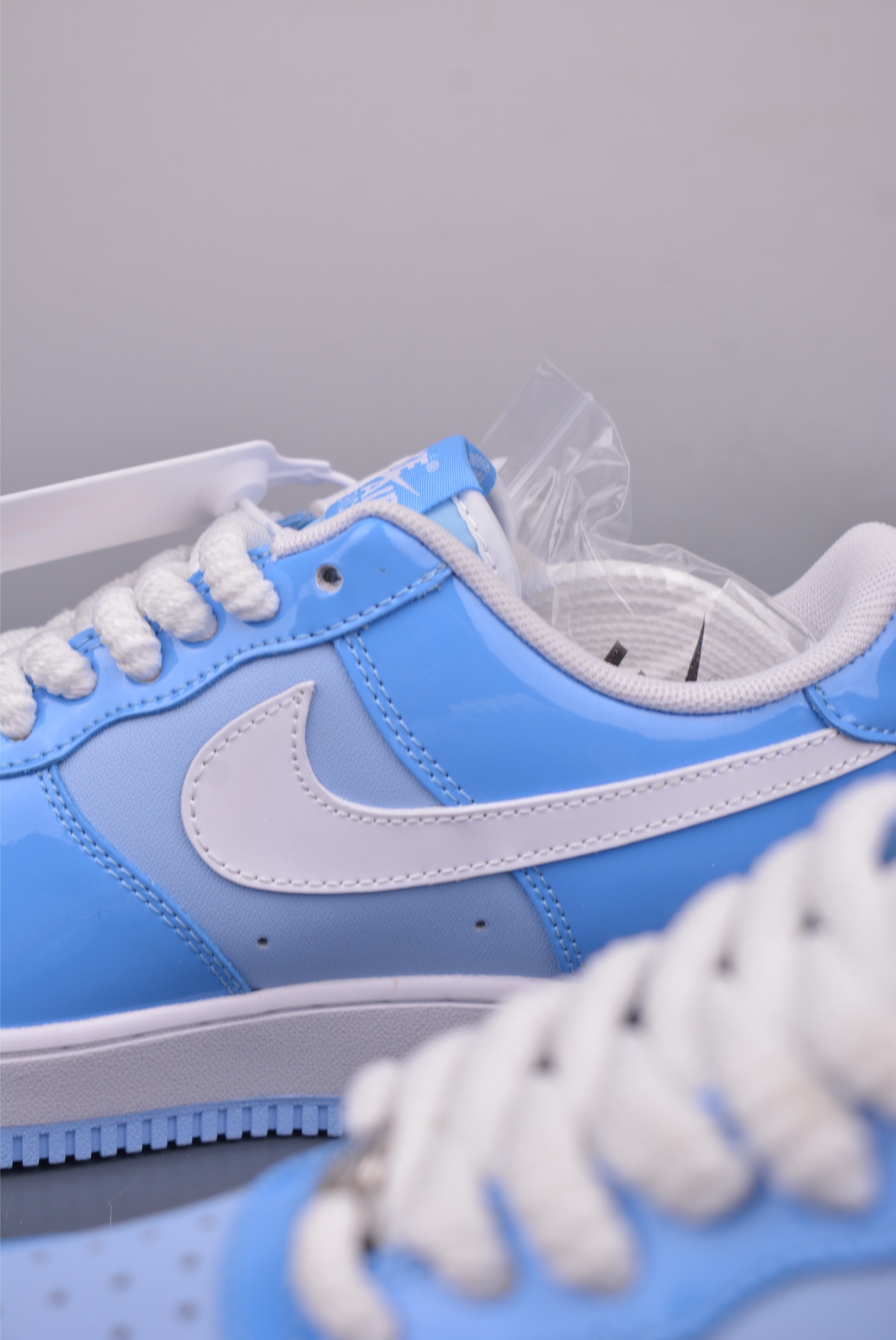 180 Nike Air Force 1 Low 白蓝漆面 HV9405-400